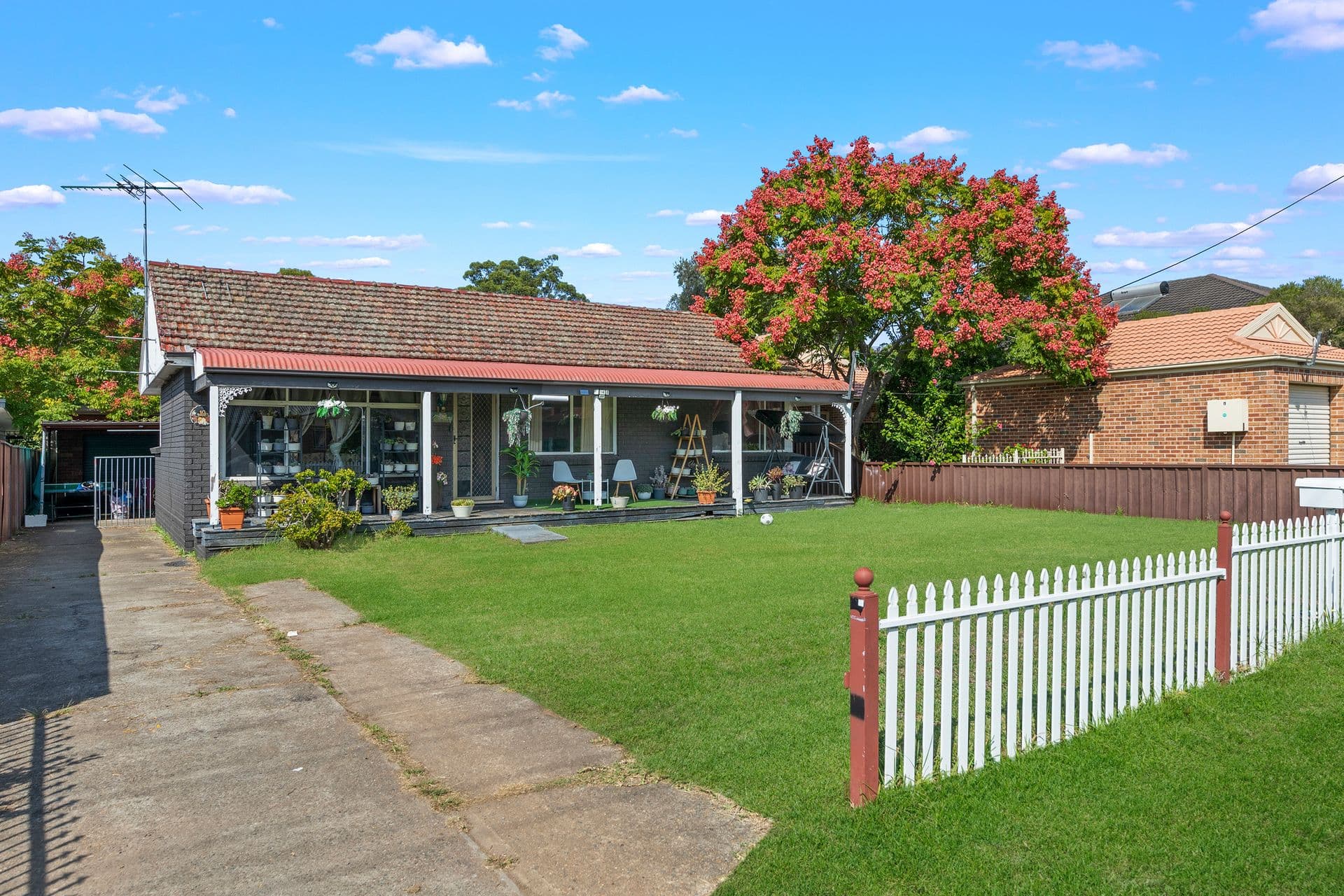 10 Waratah Crescent, Macquarie Fields, NSW, 2564, Macquarie Fields - Image 1