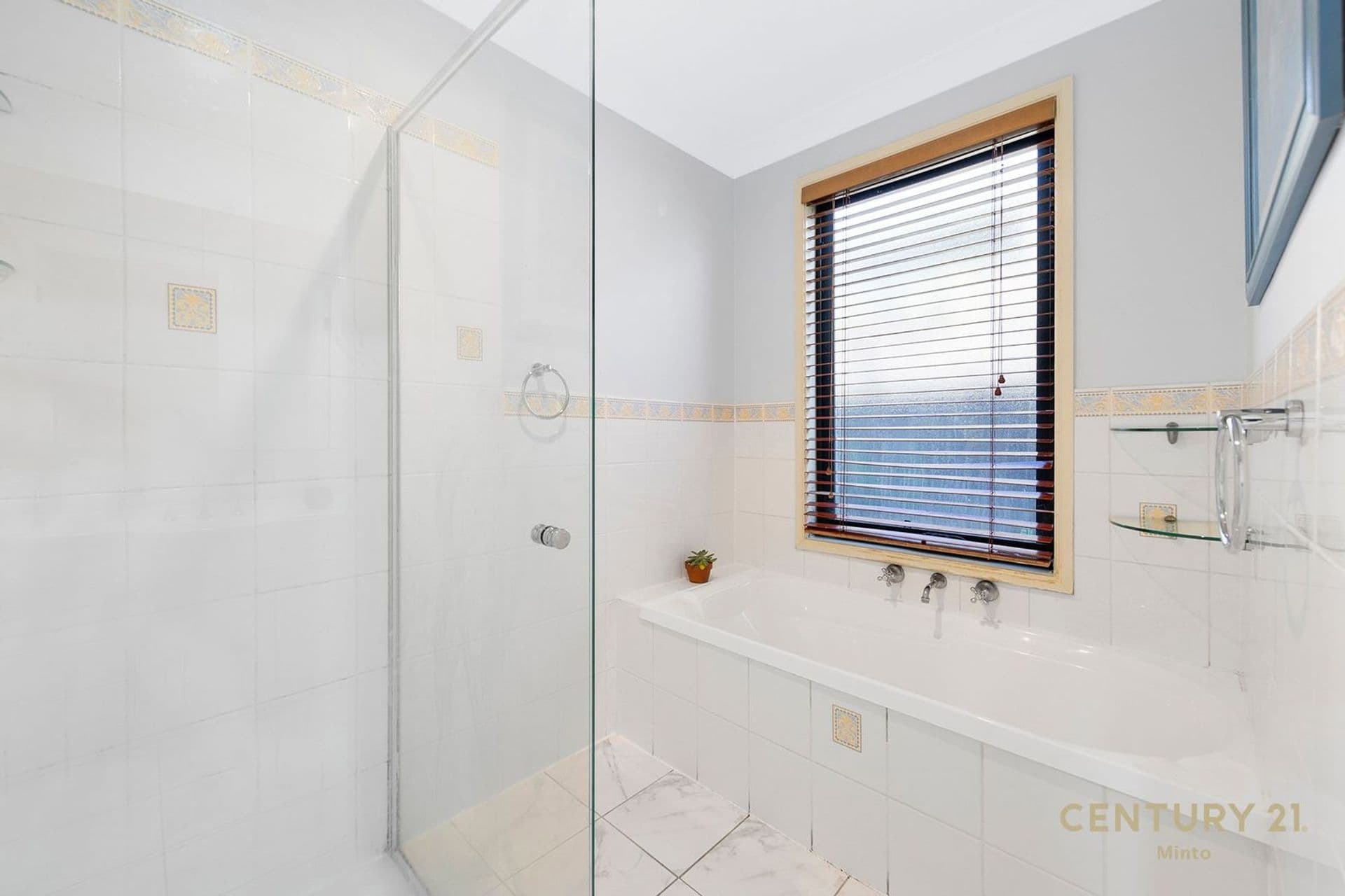 1 Burkhart Place, Minto, NSW, 2566, Minto - Thumbnail 7