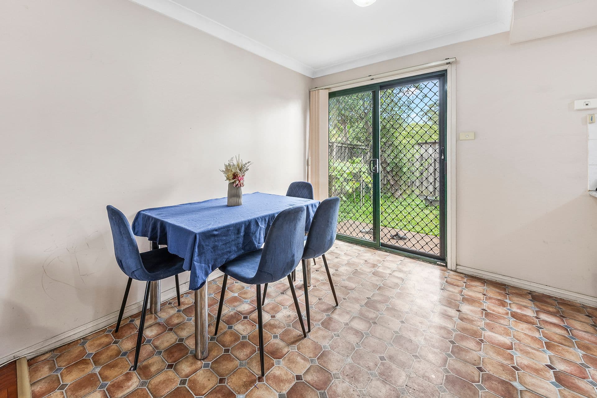 6/8 Redfern Road, Minto, NSW, 2566, Minto - Thumbnail 5