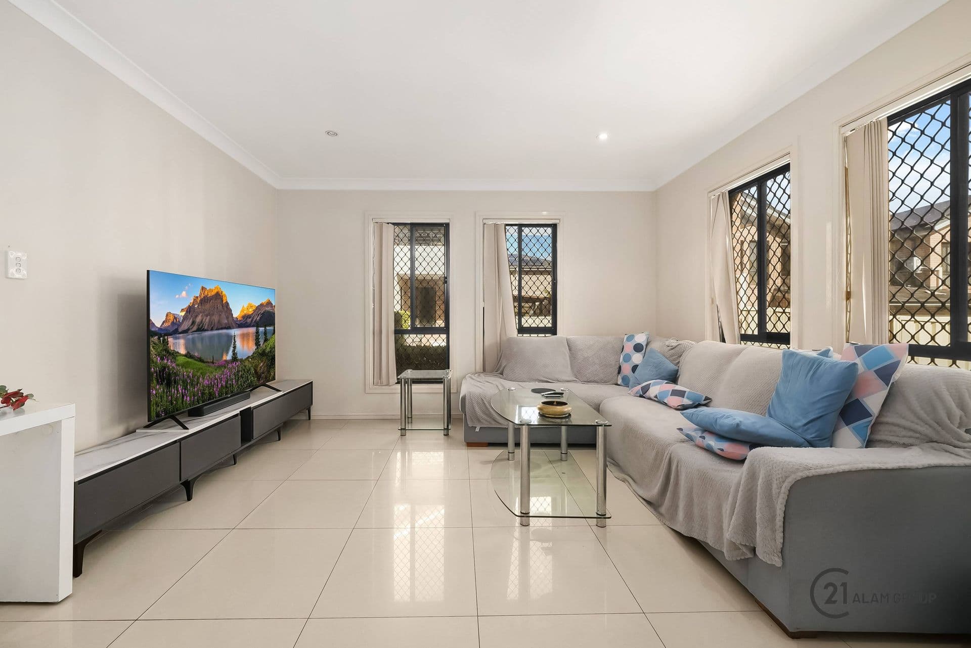 1/7-9 Pembroke Road, Minto, NSW, 2566, Minto - Thumbnail 3
