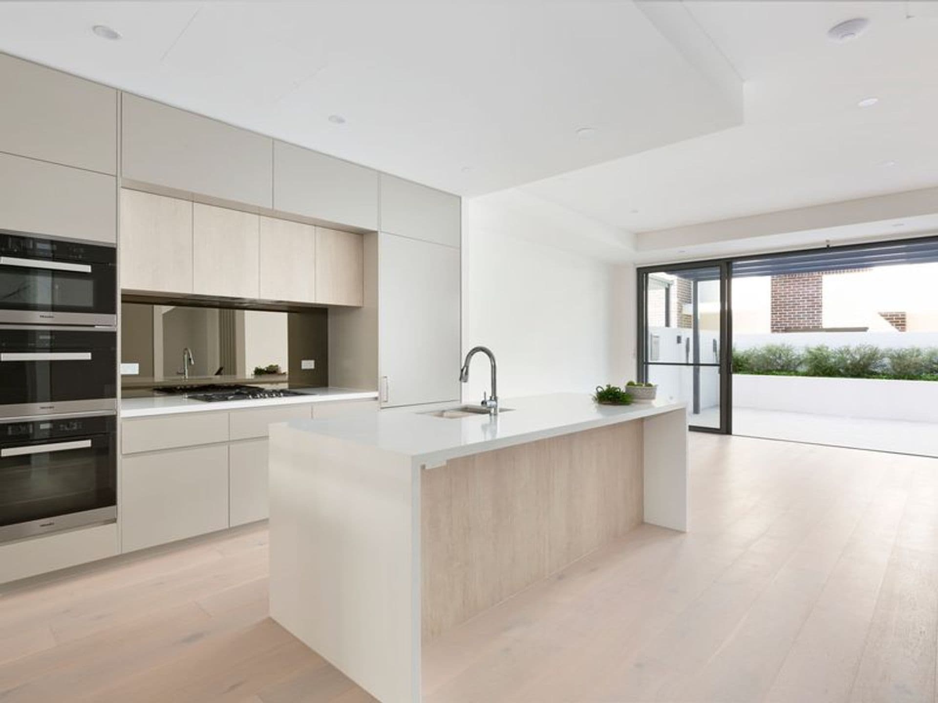 3/5-7 Eulbertie Avenue, Warrawee, NSW, 2074, Warrawee - Thumbnail 2