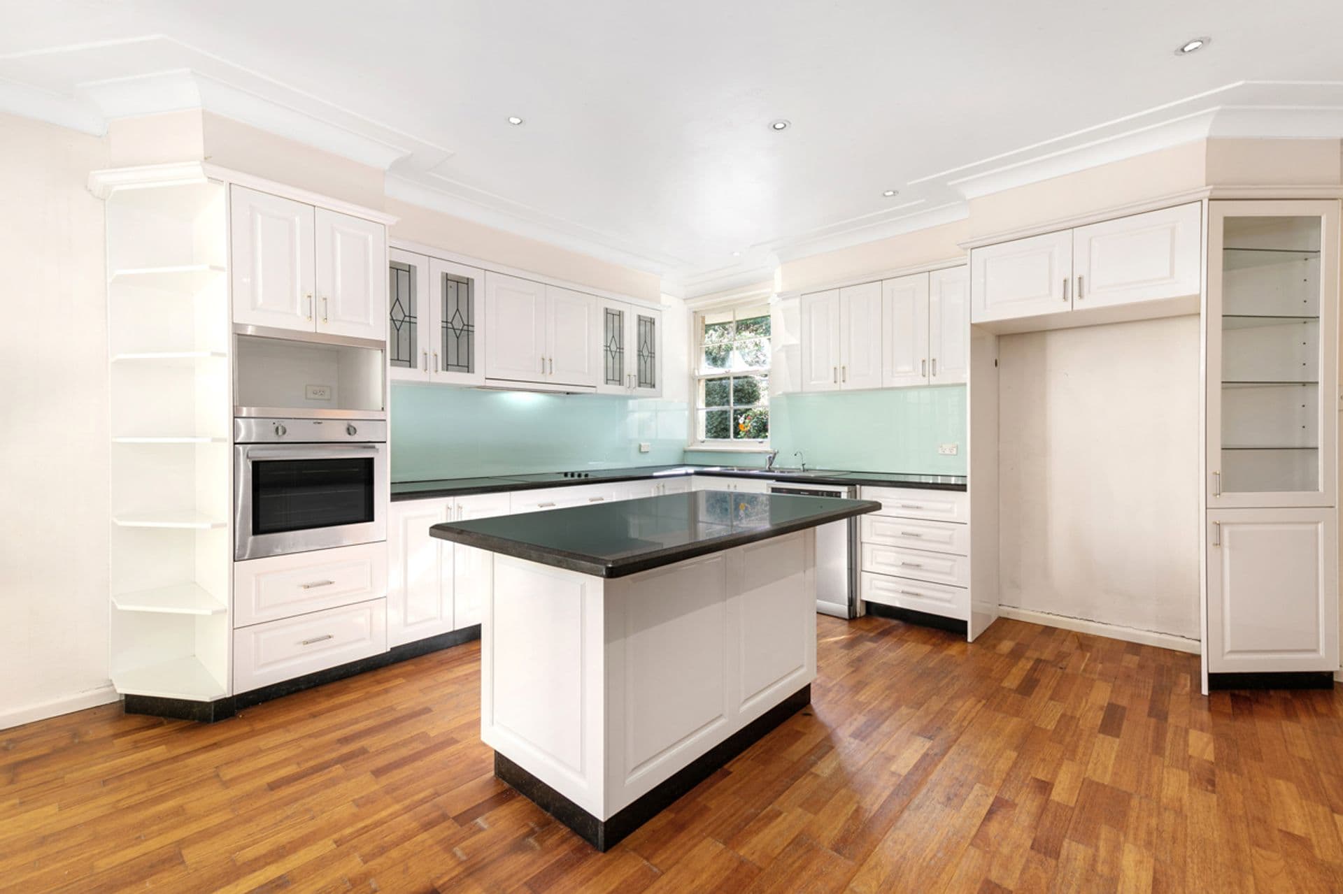 8 Eulbertie Avenue, Warrawee, NSW, 2074, Warrawee - Thumbnail 5