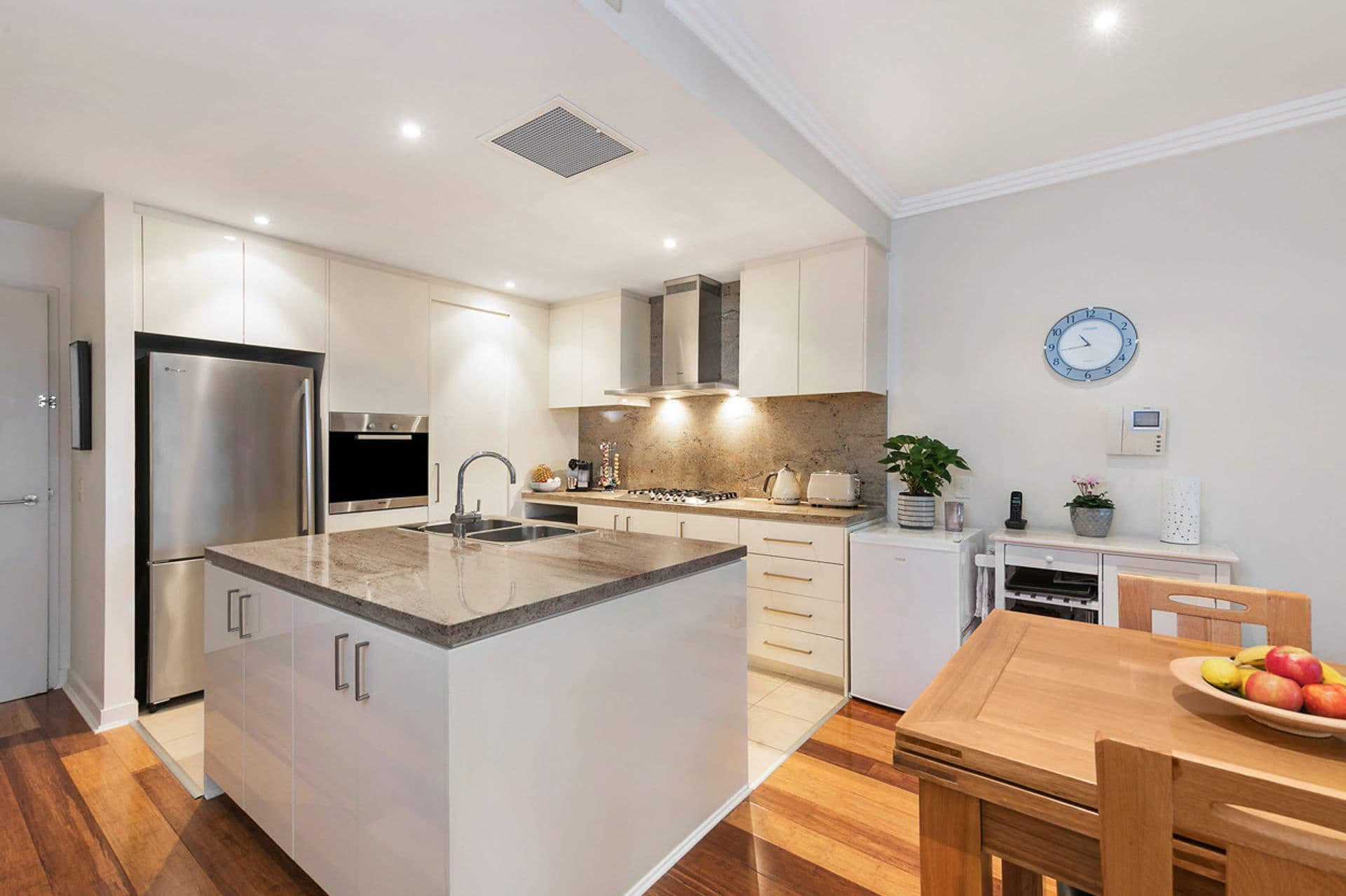 301/2A Eulbertie Avenue, Warrawee, NSW, 2074, Warrawee - Thumbnail 2