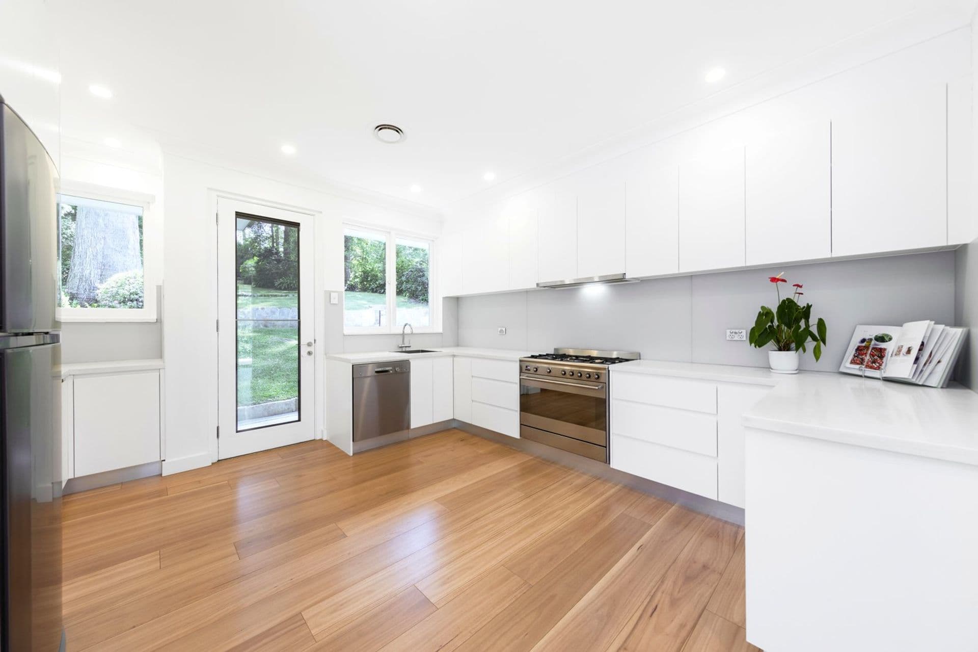 7 Campbell Drive, Wahroonga, NSW, 2076, Wahroonga - Thumbnail 3