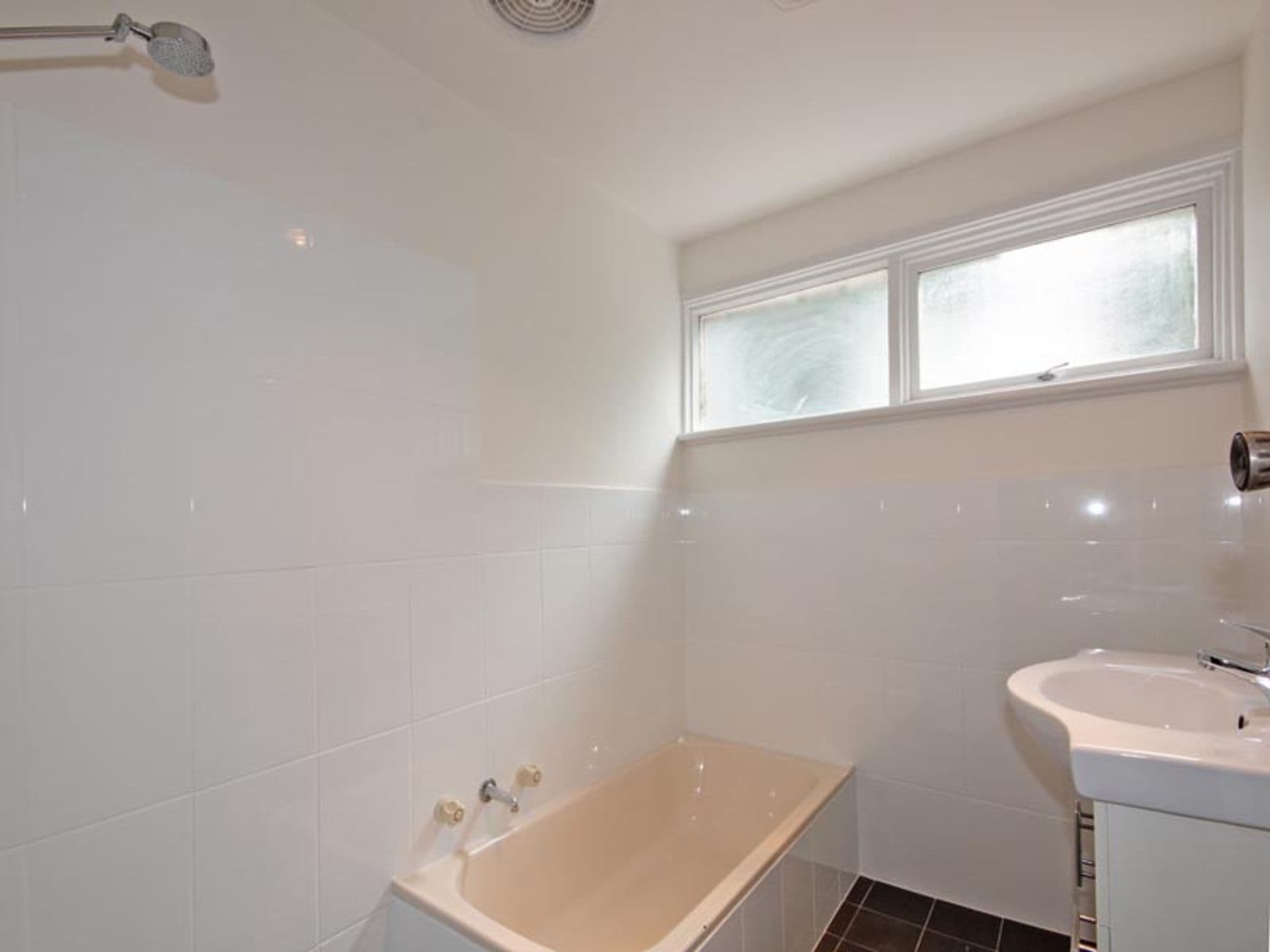 17 Lomond Crescent, Morphett Vale, SA, 5162, Morphett Vale - Thumbnail 8