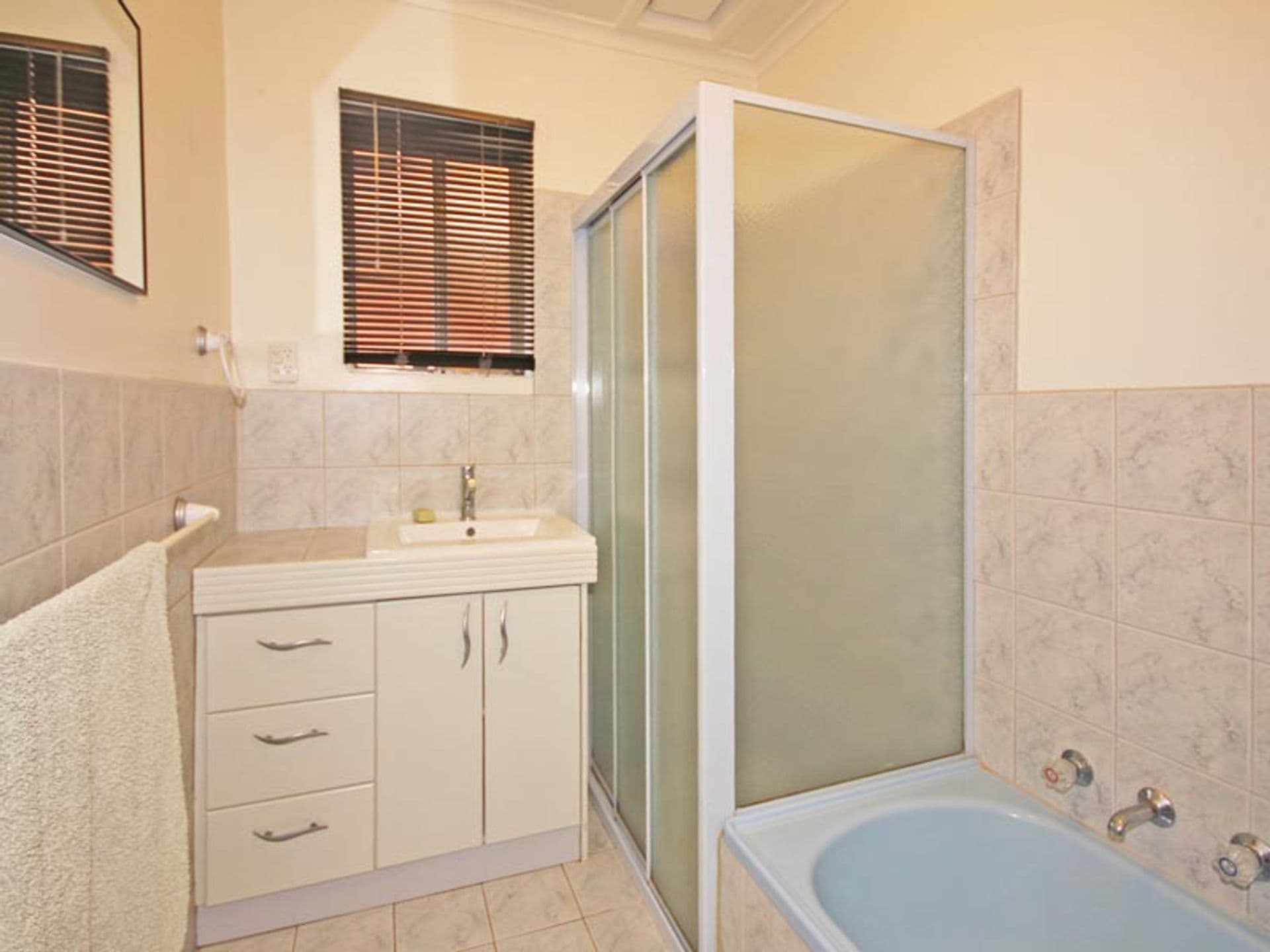 15 Sunglow Crescent, Hackham West, SA, 5163, Hackham West - Thumbnail 8