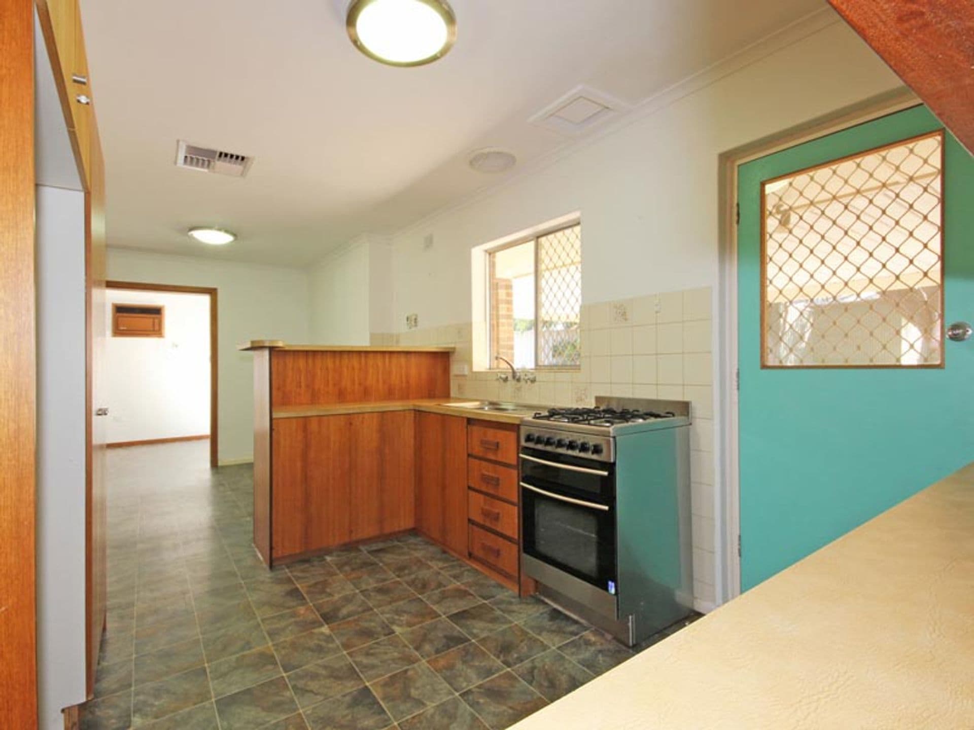 15 Sunglow Crescent, Hackham West, SA, 5163, Hackham West - Thumbnail 5