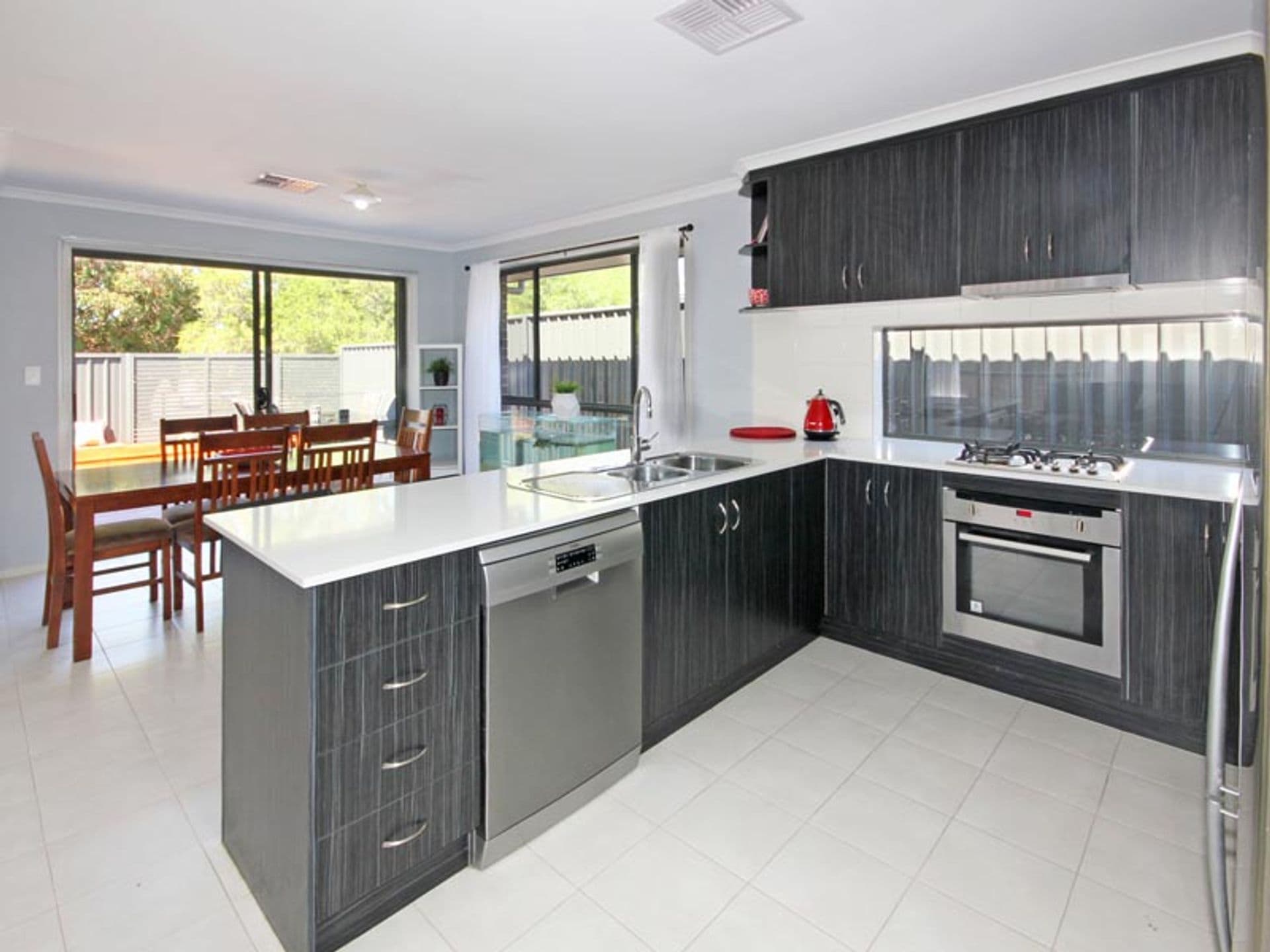 25 The Glenn, Morphett Vale, SA, 5162, Morphett Vale - Thumbnail 2