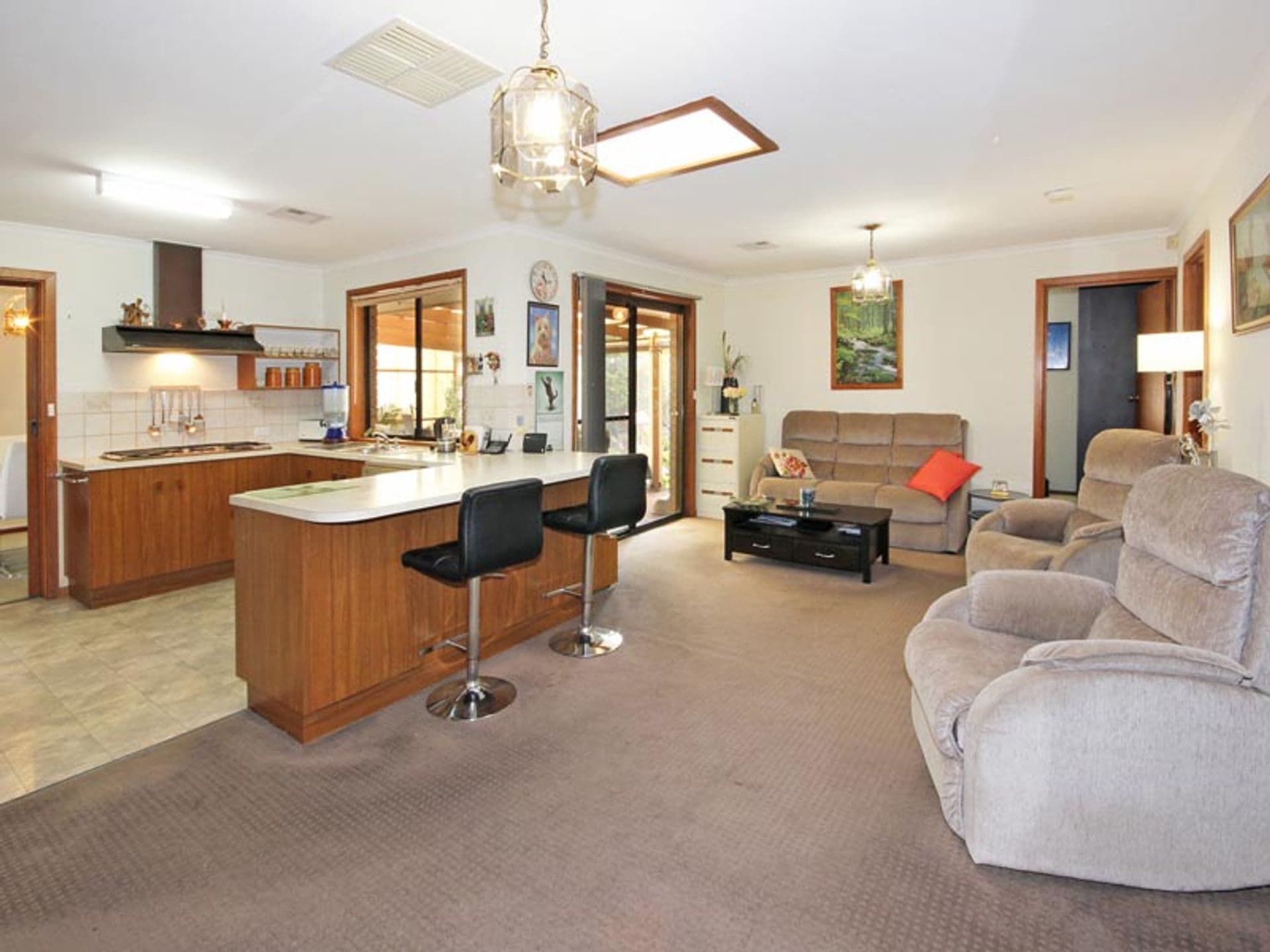 30 Derek Crescent, Morphett Vale, SA, 5162, Morphett Vale - Thumbnail 2