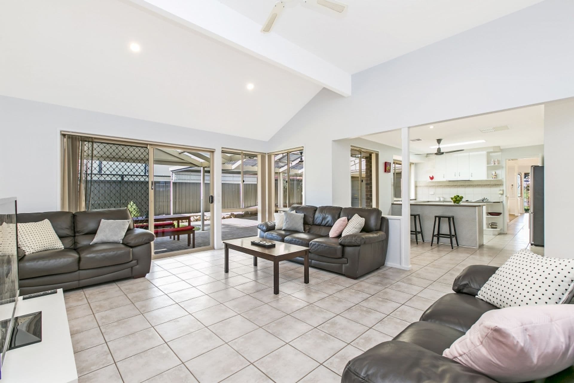 9  Houndsgate Court, Onkaparinga Hills, SA, 5163, Onkaparinga Hills - Thumbnail 7