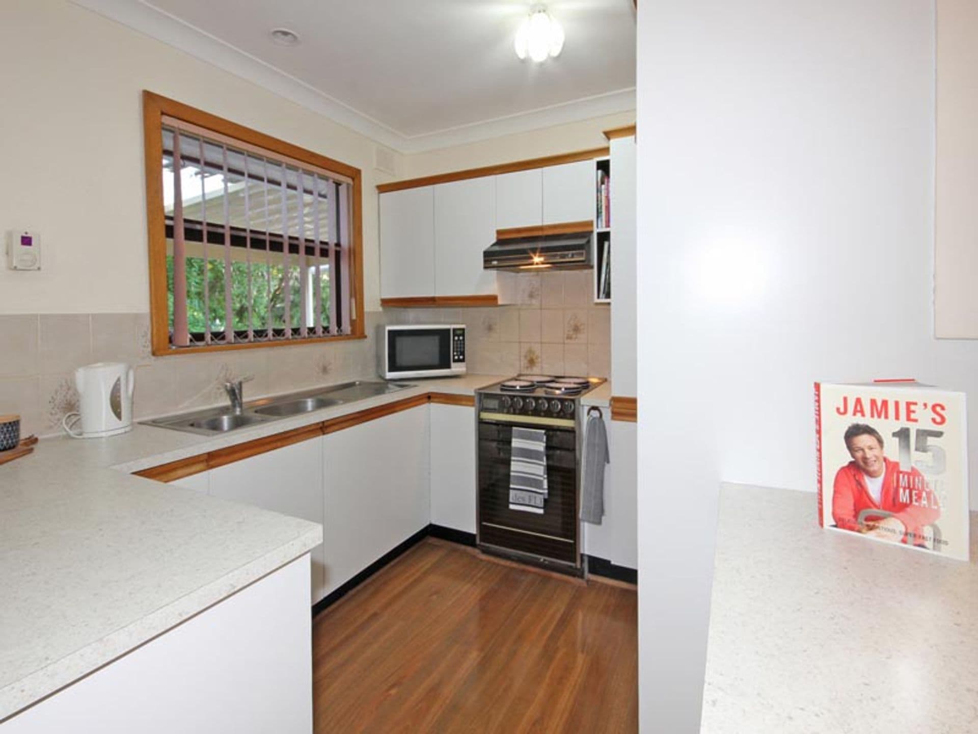 8  Elijah Street, Morphett Vale, SA, 5162, Morphett Vale - Thumbnail 2