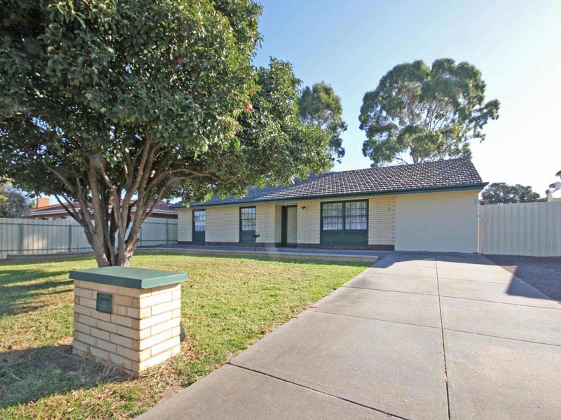 13 Crittenden Road, Morphett Vale, SA, 5162, Morphett Vale - Thumbnail 2