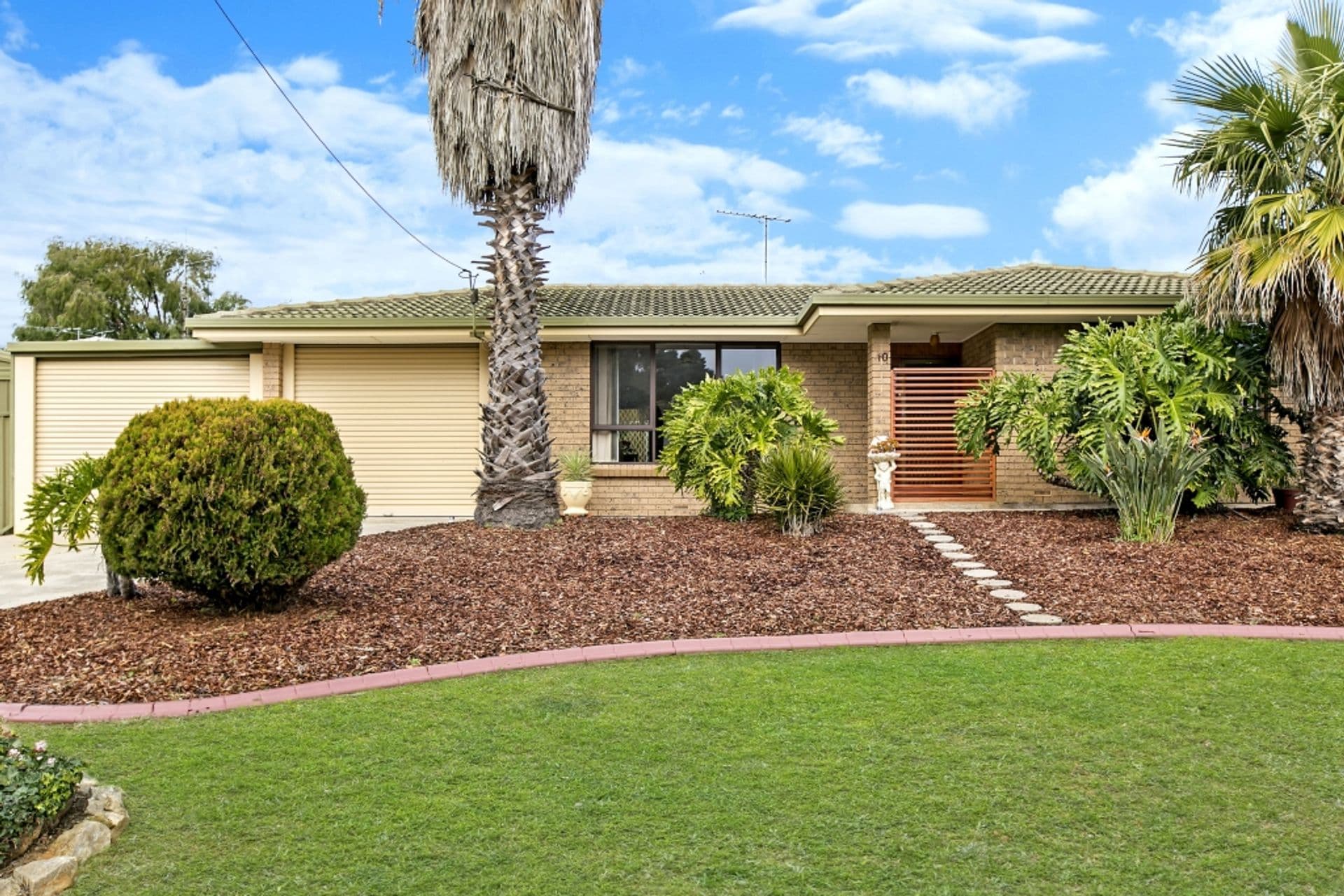 10 Canberra Drive, Aberfoyle Park, SA, 5159, Aberfoyle Park - Thumbnail 3