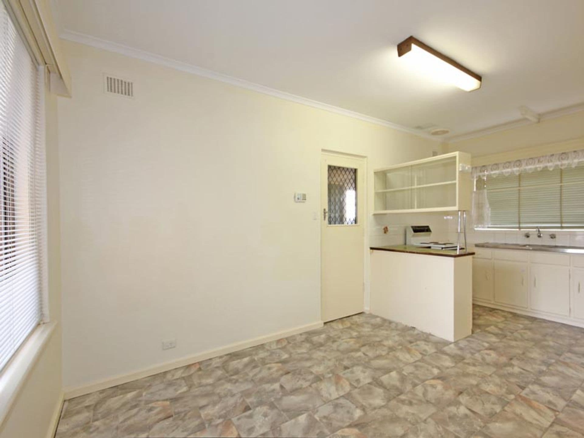39 Bains Road, Morphett Vale, SA, 5162, Morphett Vale - Thumbnail 6