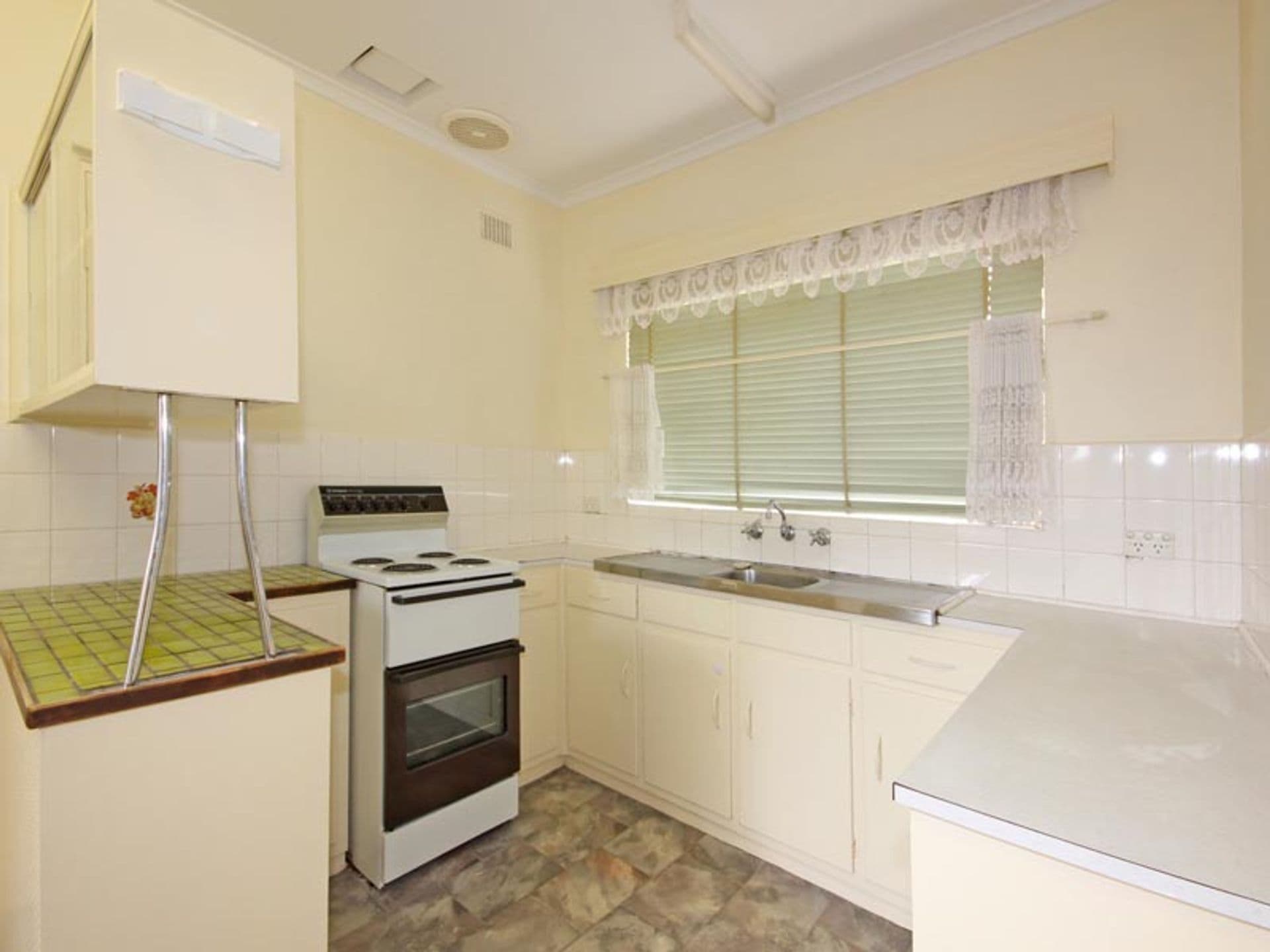39 Bains Road, Morphett Vale, SA, 5162, Morphett Vale - Thumbnail 4