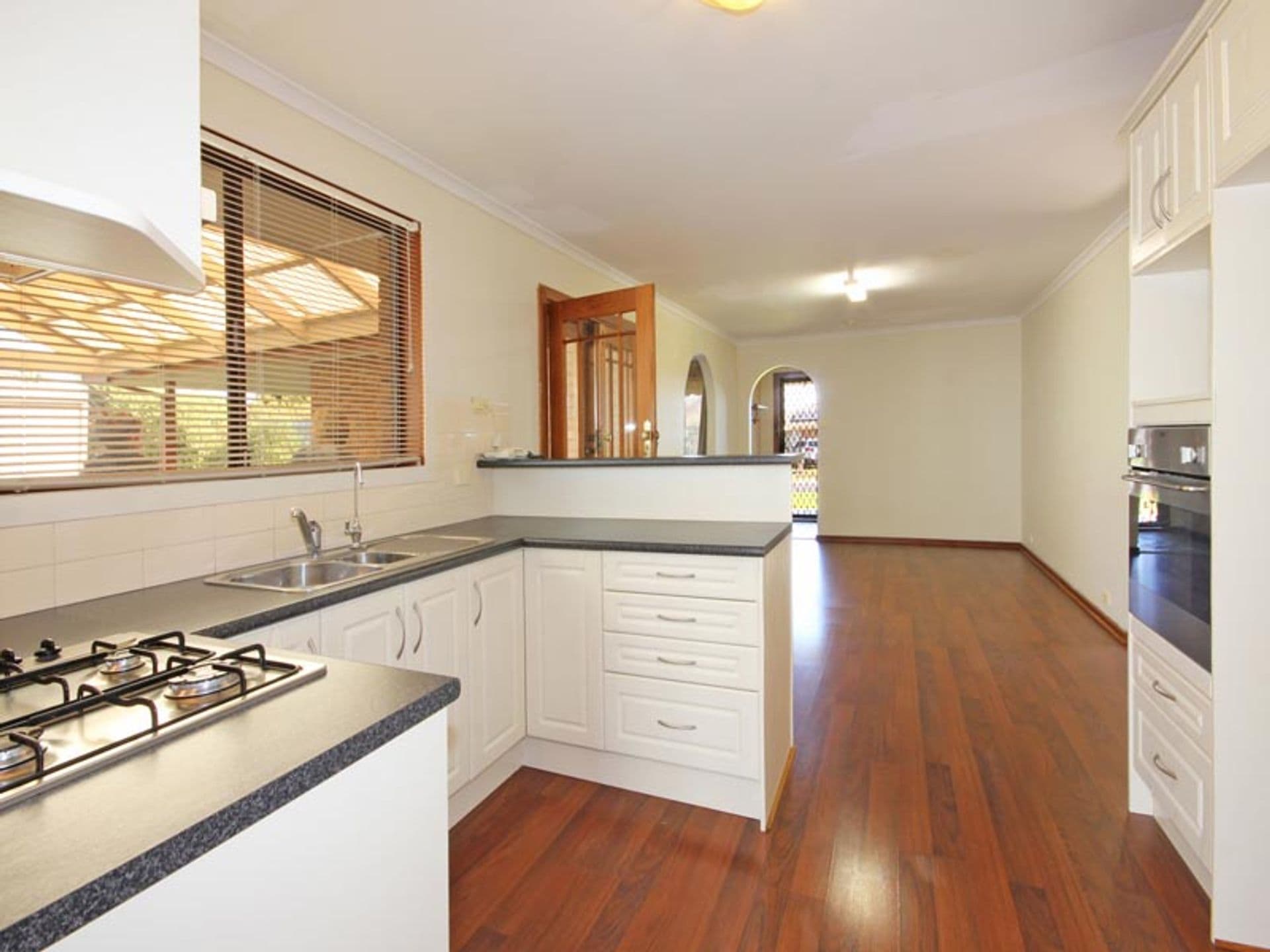 6 Allman Avenue, Woodcroft, SA, 5162, Woodcroft - Thumbnail 4