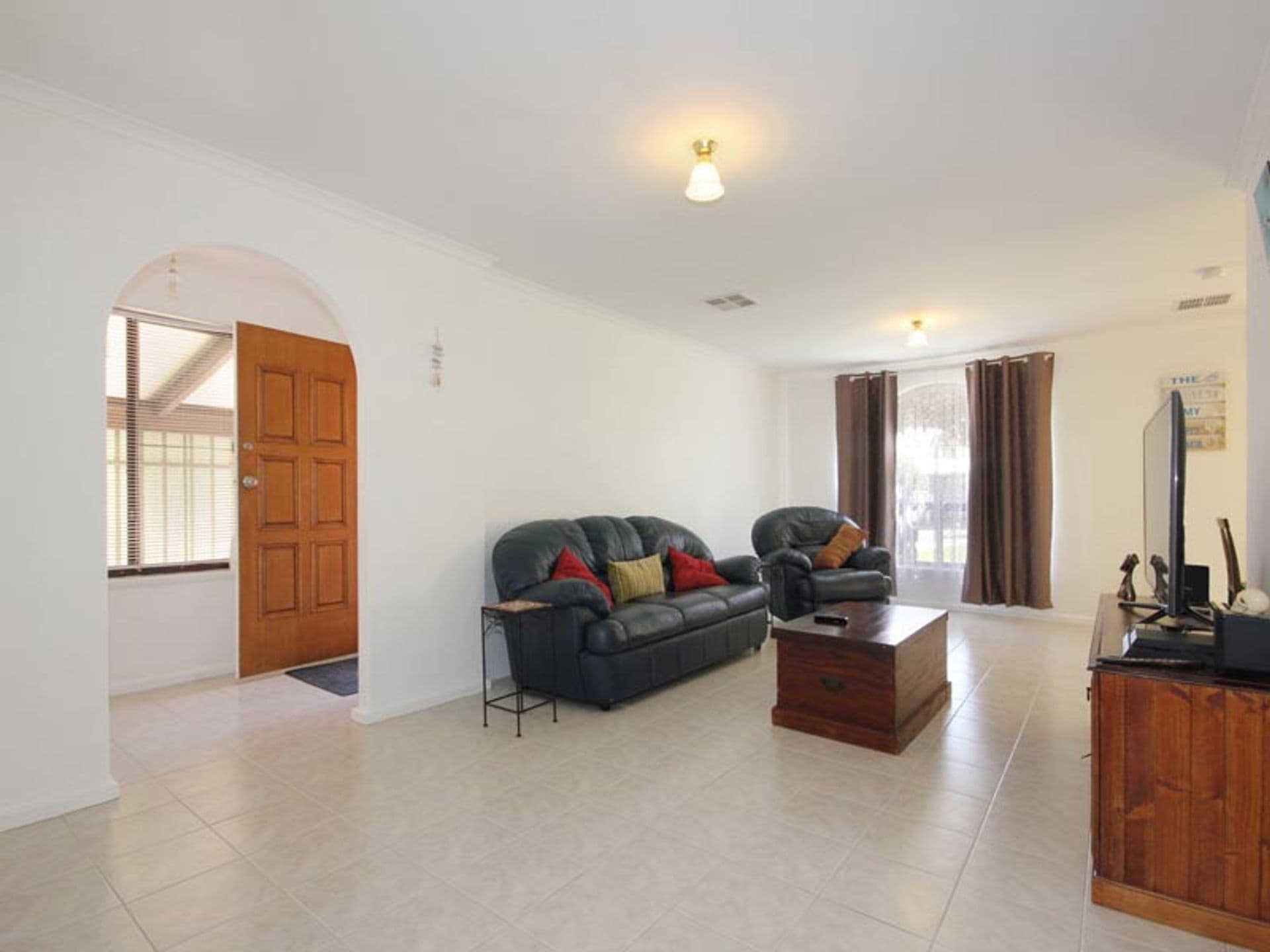 17 Atkins Crescent, Morphett Vale, SA, 5162, Morphett Vale - Thumbnail 4
