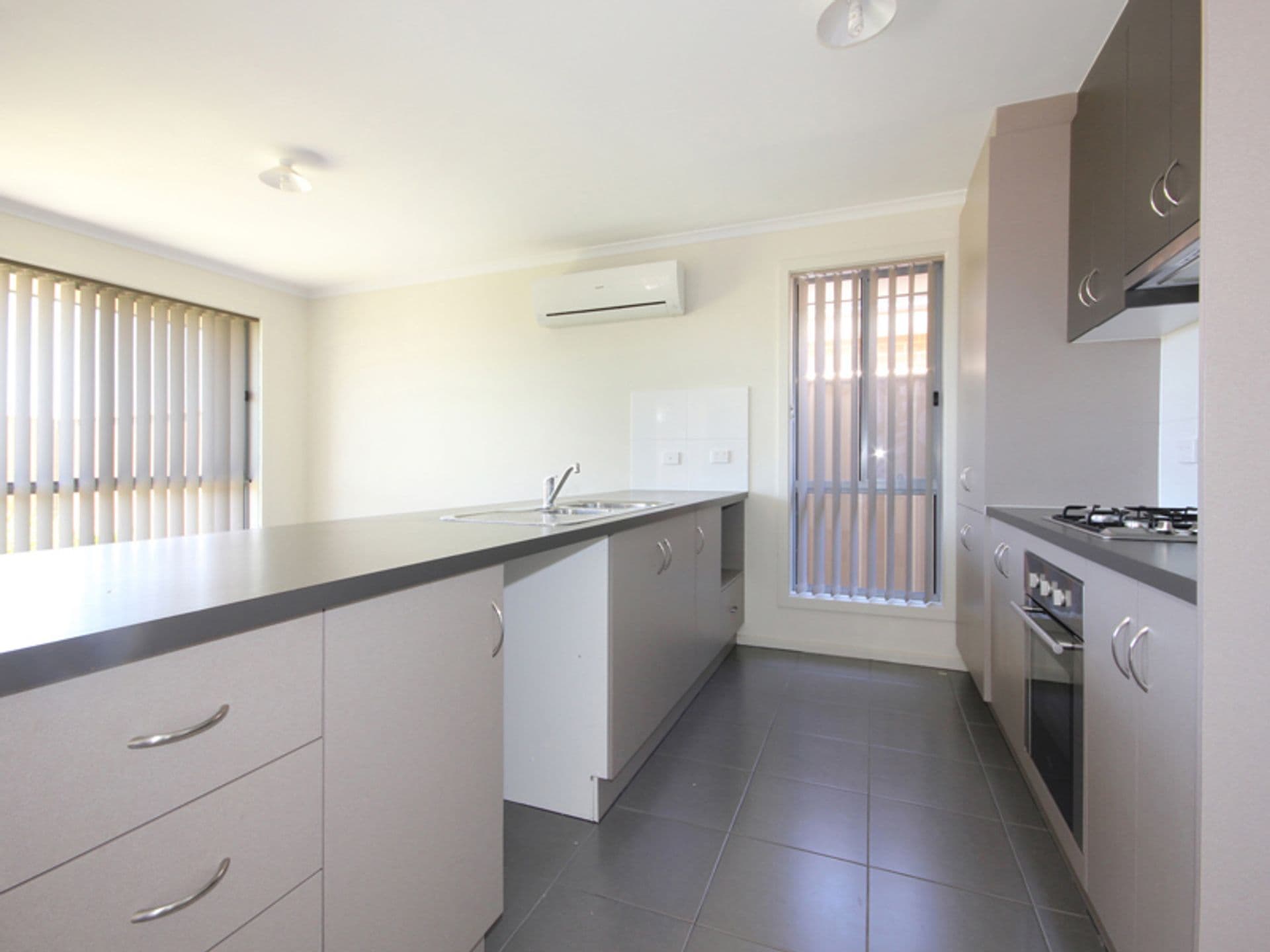 24 Manordale Court, Seaford Meadows, SA, 5169, Seaford Meadows - Thumbnail 2