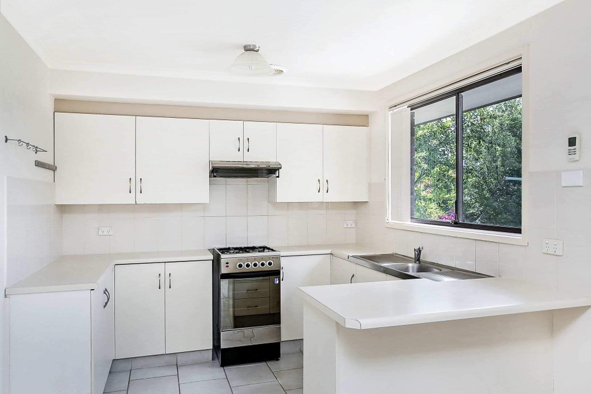 2 Ween Avenue, Happy Valley, SA, 5159, Happy Valley - Thumbnail 5