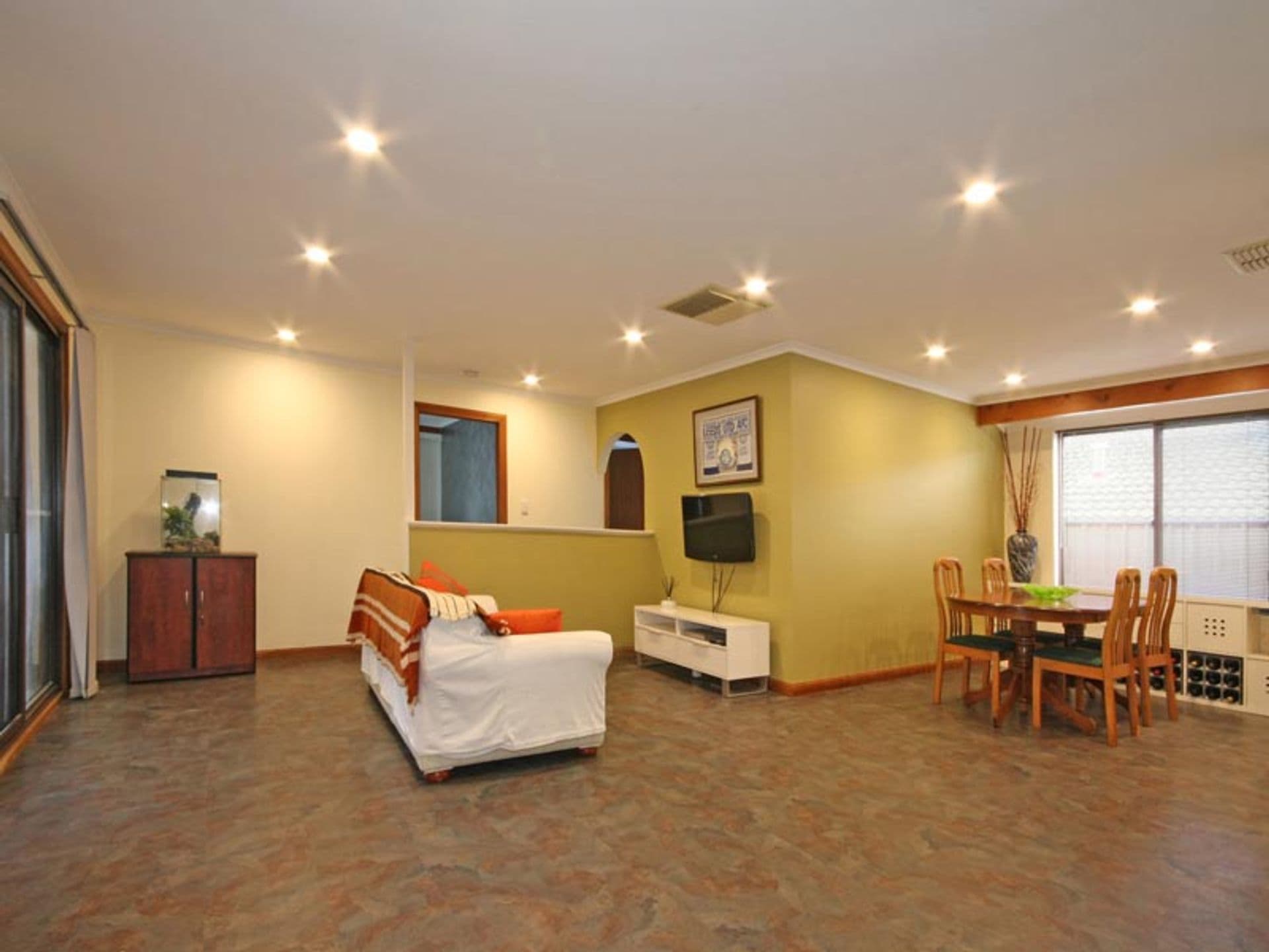 6 Hanley Court, Happy Valley, SA, 5159, Happy Valley - Thumbnail 4