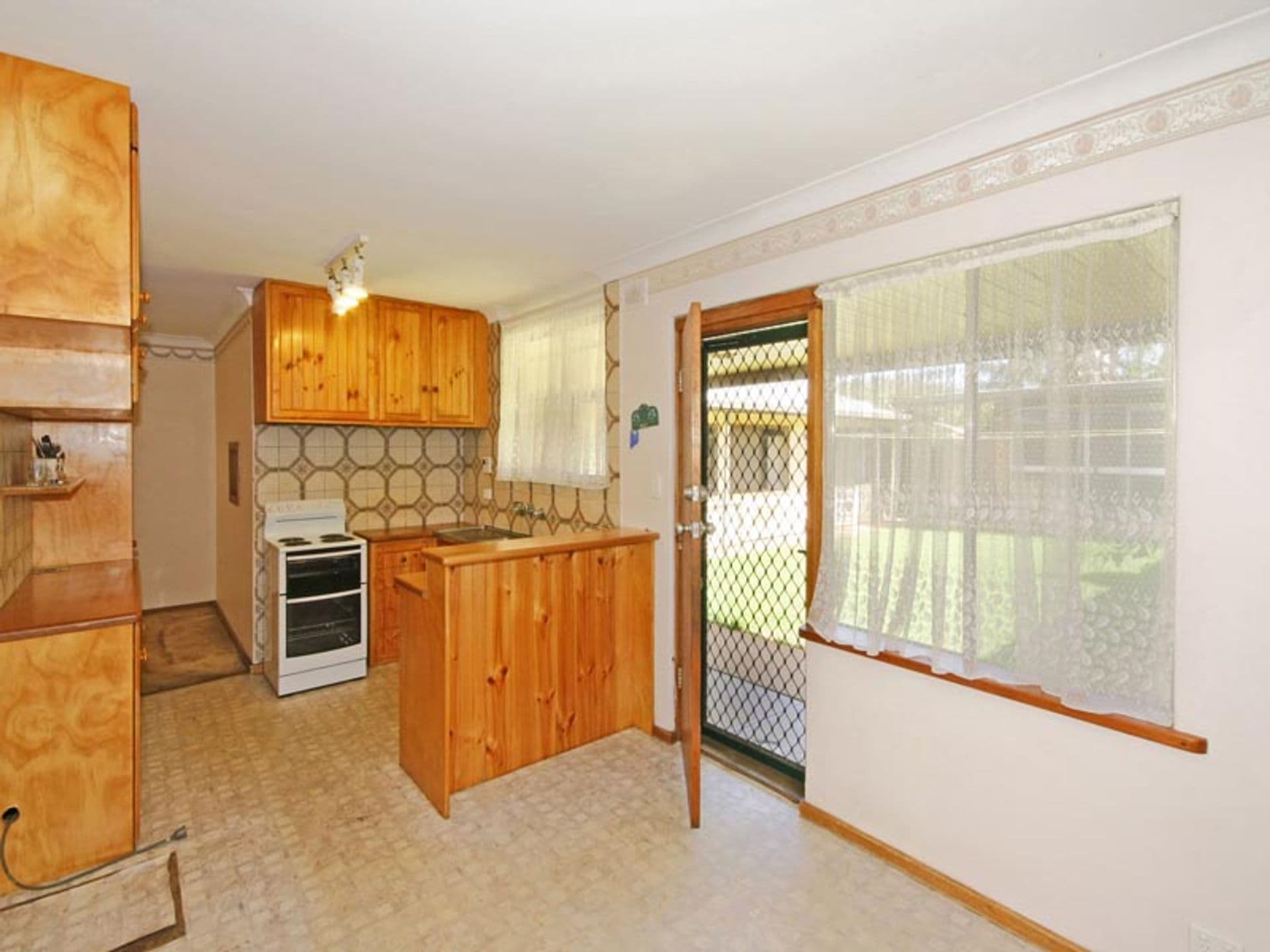 227 O'Sullivan Beach Road, Morphett Vale, SA, 5162, Morphett Vale - Thumbnail 3
