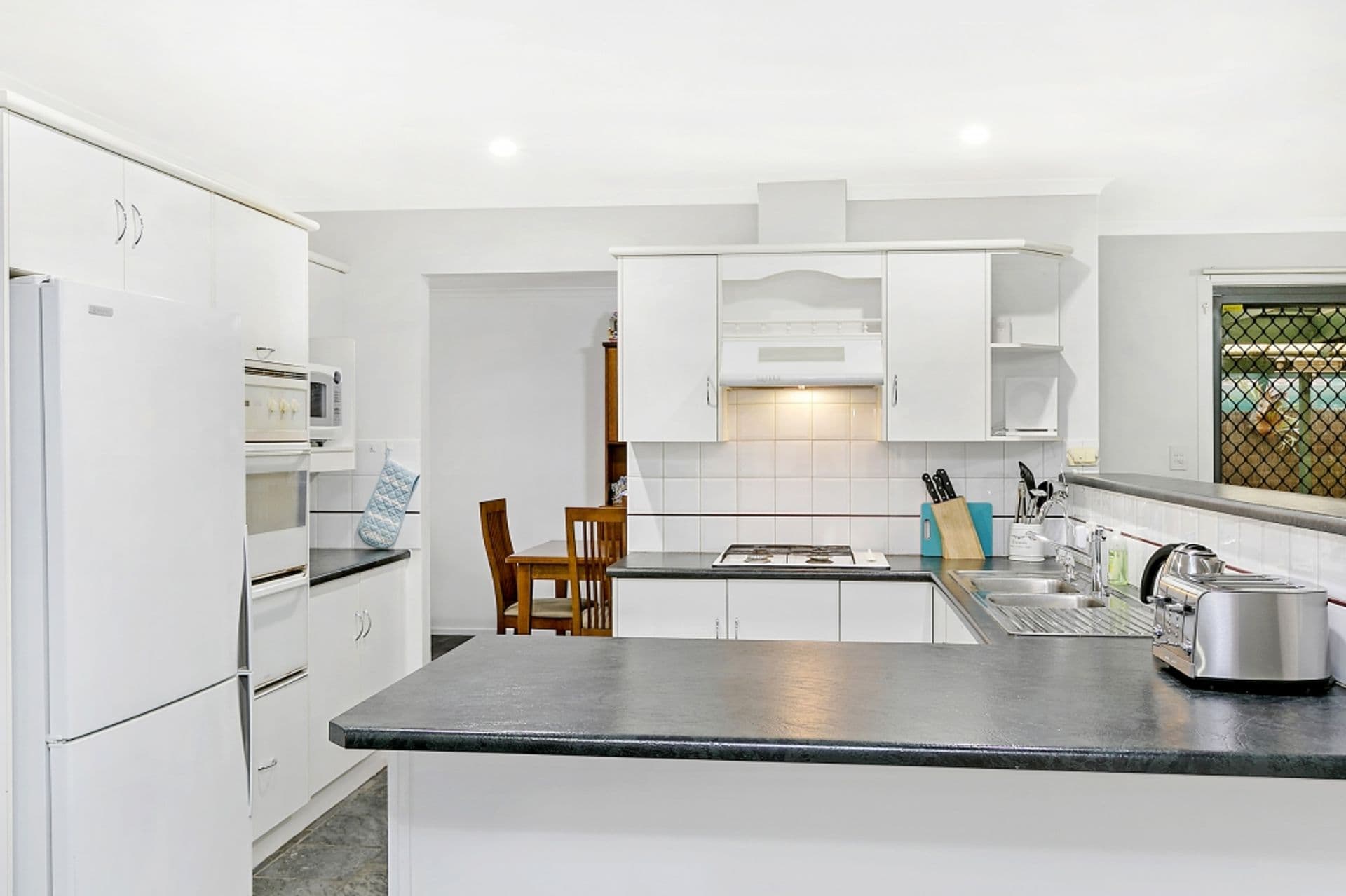 18 Ironbark Avenue, Flagstaff Hill, SA, 5159, Flagstaff Hill - Thumbnail 5