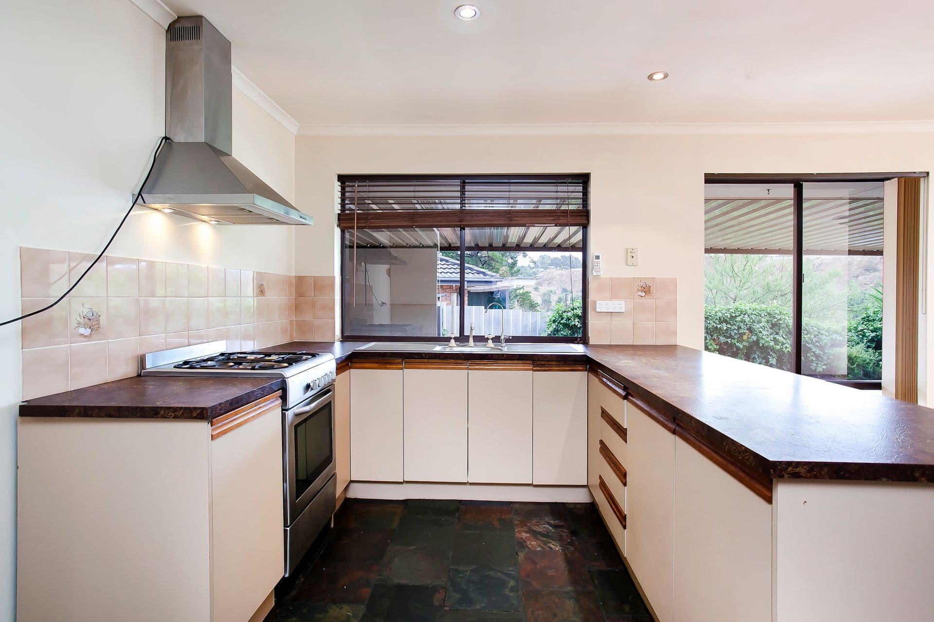 5 Emanuel Court, Christie Downs, SA, 5164, Christie Downs - Thumbnail 5