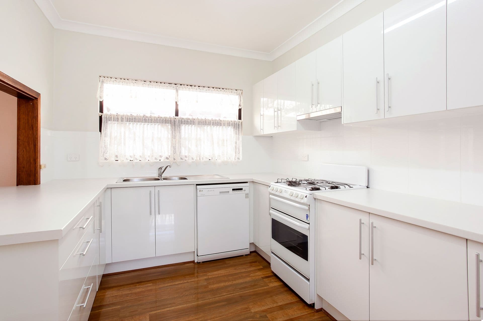 27A Glenalvon Drive, Flagstaff Hill, SA, 5159, Flagstaff Hill - Thumbnail 4