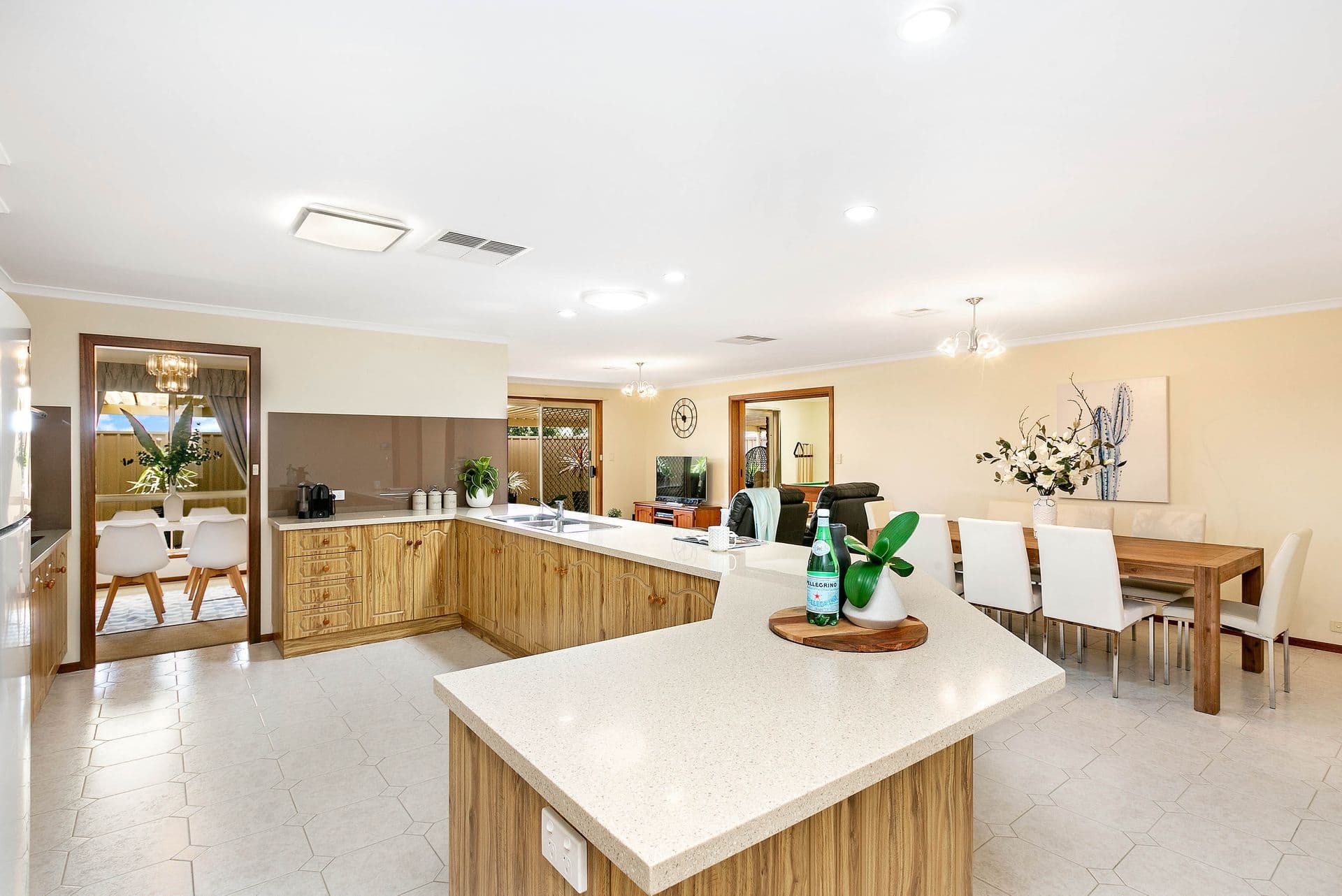 6 Vines Cross Crescent, Onkaparinga Hills, SA, 5163, Onkaparinga Hills - Thumbnail 8