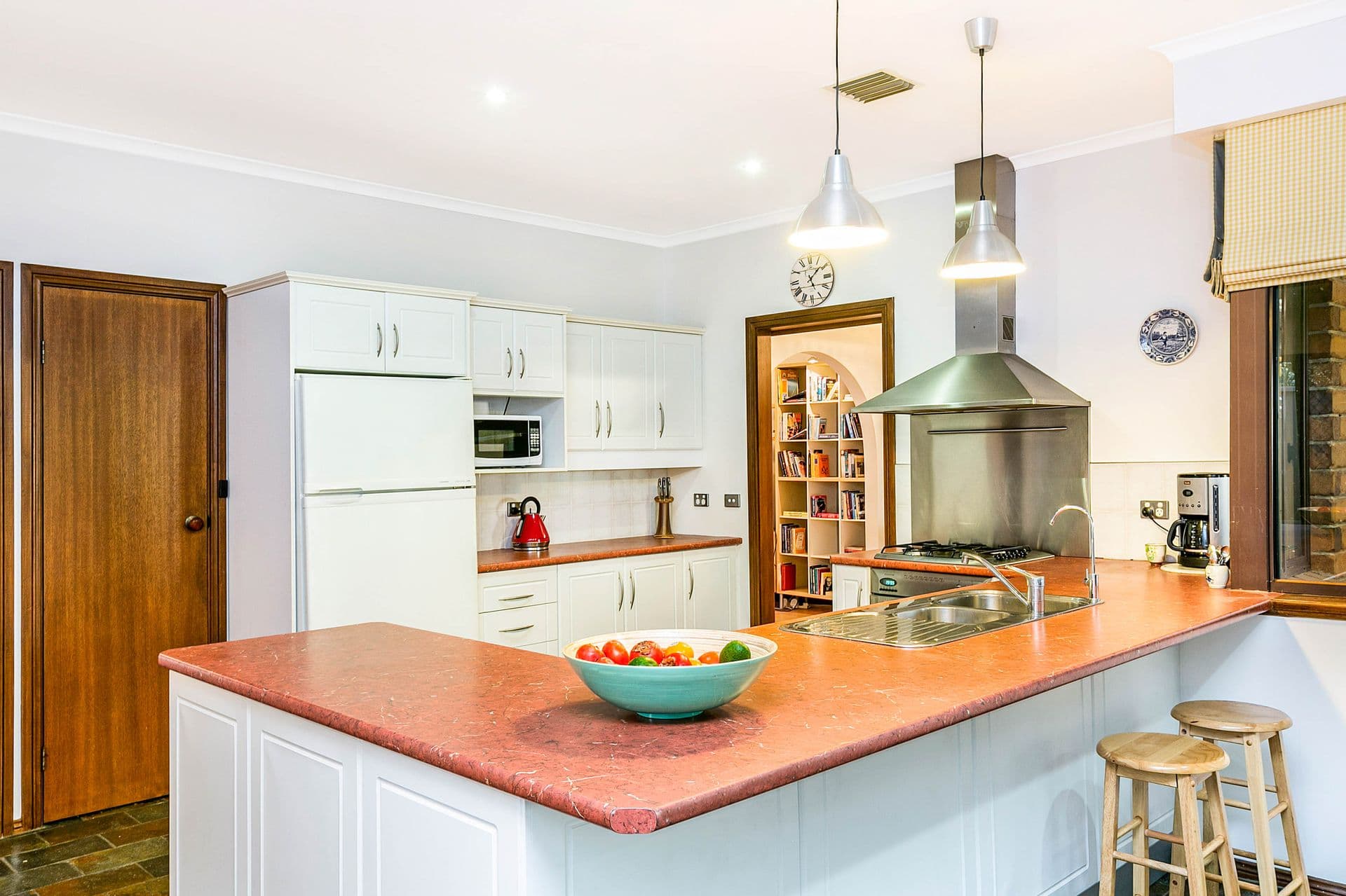 9 Lapwing Street, Hallett Cove, SA, 5158, Hallett Cove - Thumbnail 3