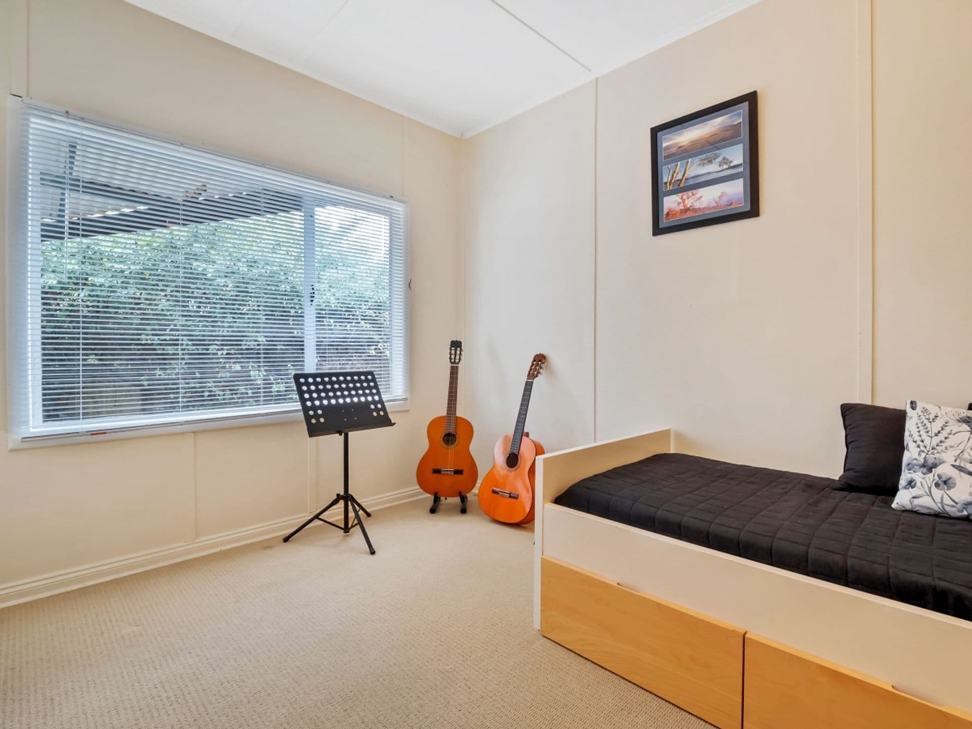 1 Falcon Street, Port Willunga, SA, 5173, Port Willunga - Thumbnail 6