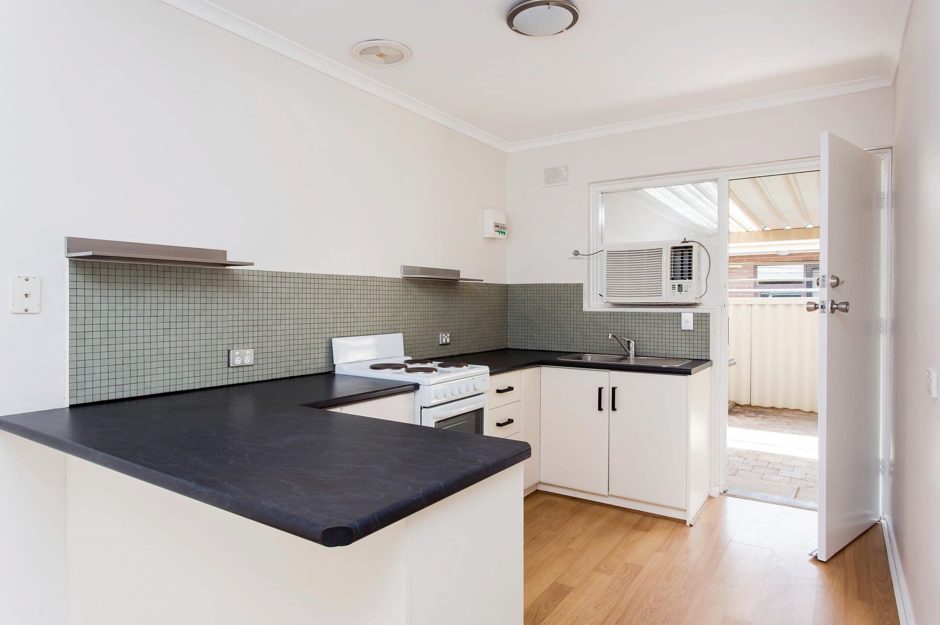 7/68 Sherriffs Road, Morphett Vale, SA, 5162, Morphett Vale - Thumbnail 2