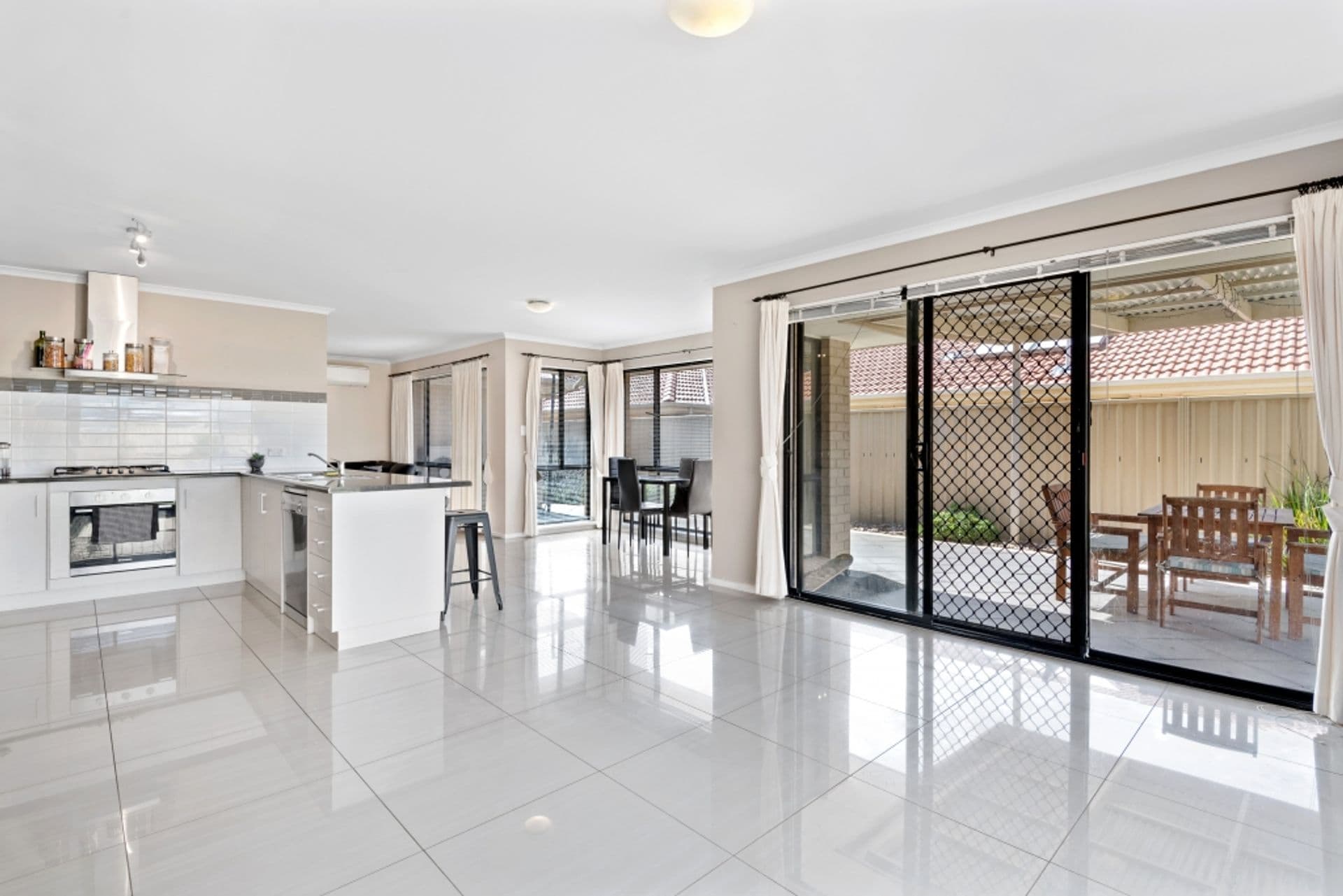16 Offshore Avenue, Aldinga Beach, SA, 5173, Aldinga Beach - Thumbnail 2