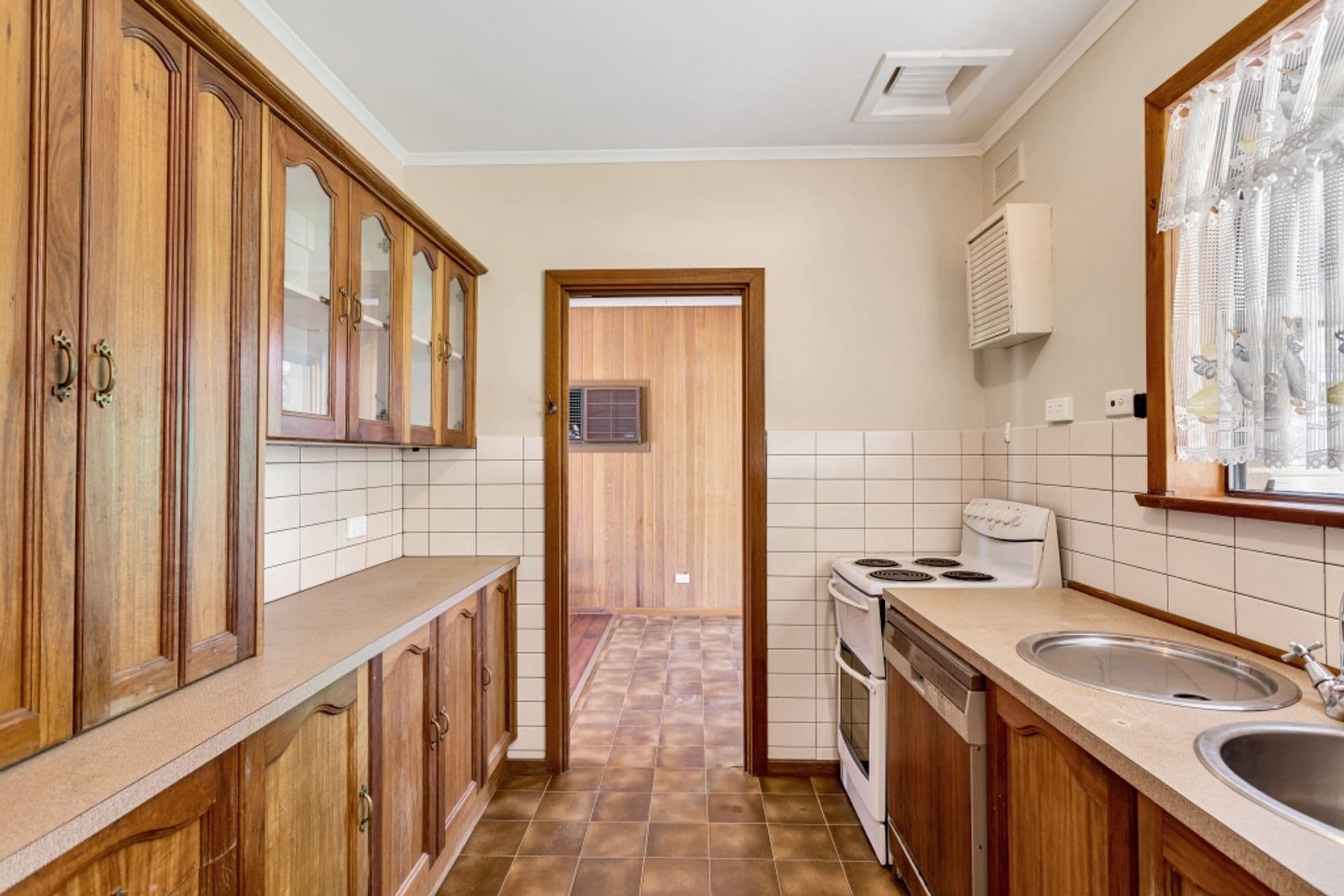 27 Moorong Road, O'Sullivan Beach, SA, 5166, O'Sullivan Beach - Thumbnail 5