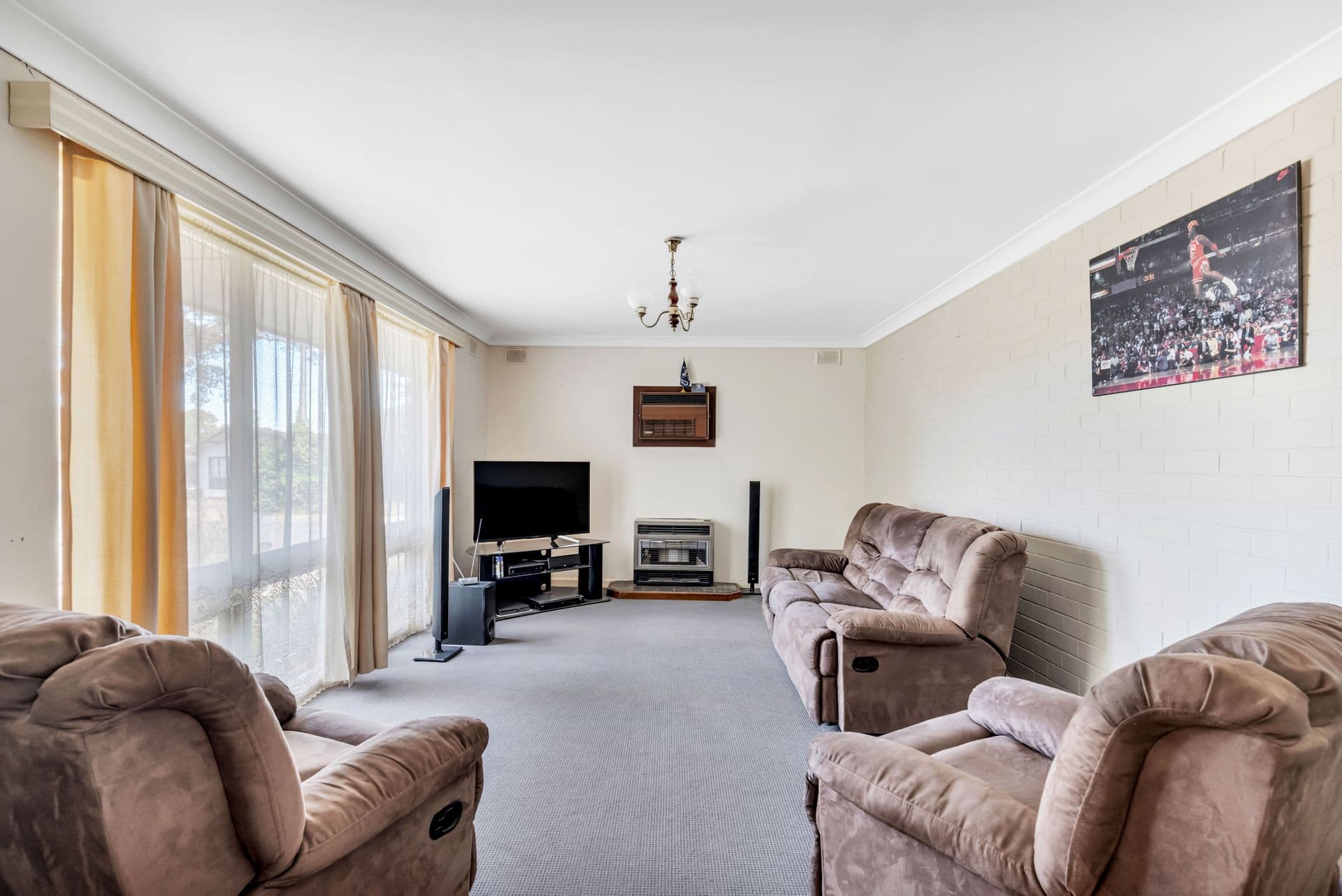 5 Richardson Crescent, Morphett Vale, SA, 5162, Morphett Vale - Thumbnail 2
