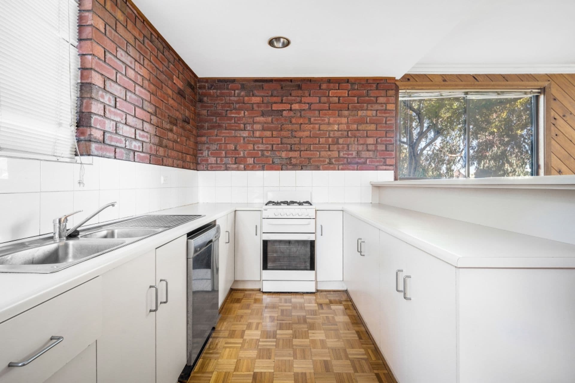 15 Flinders Crescent, Hackham, SA, 5163, Hackham - Thumbnail 3