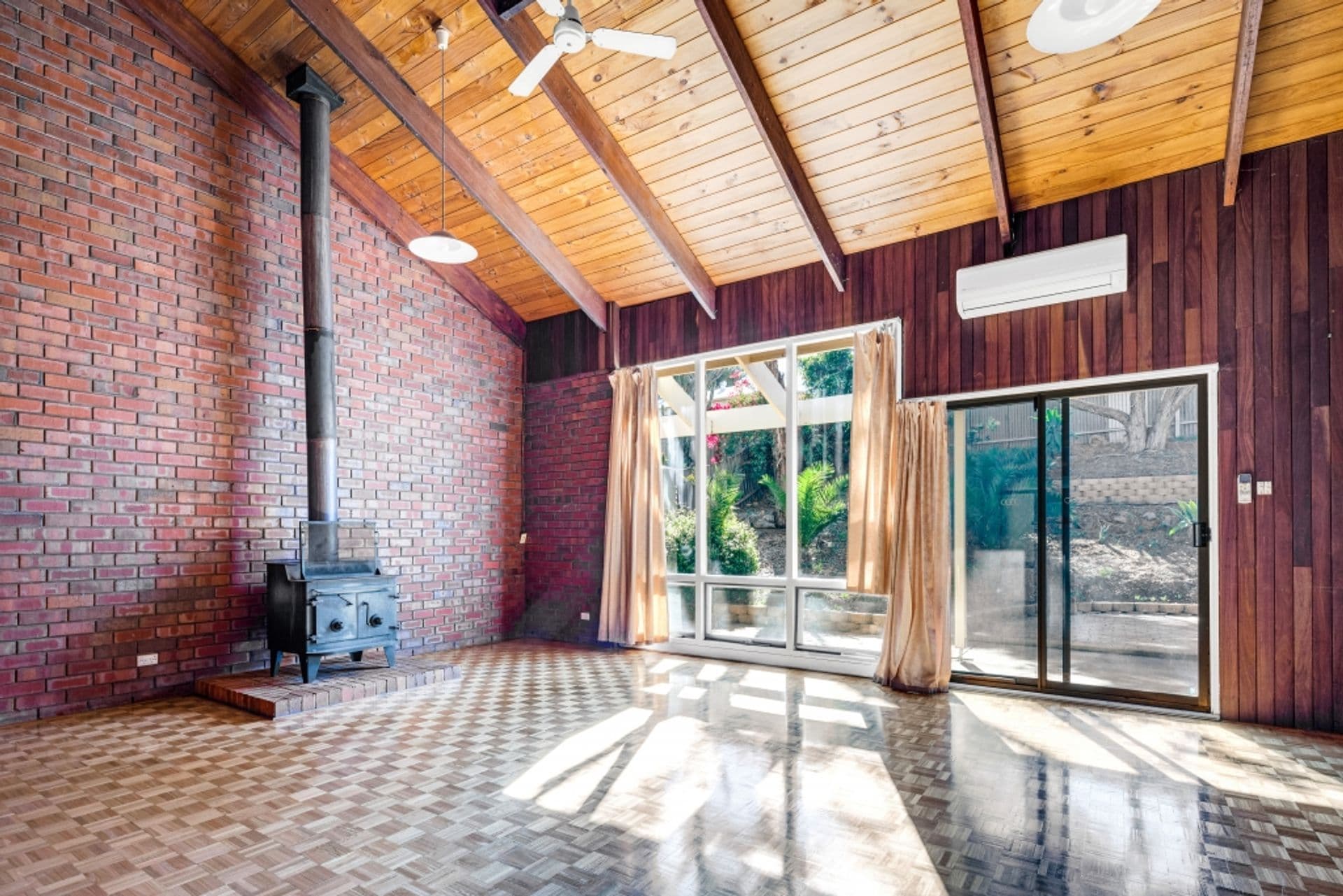 15 Flinders Crescent, Hackham, SA, 5163, Hackham - Thumbnail 2