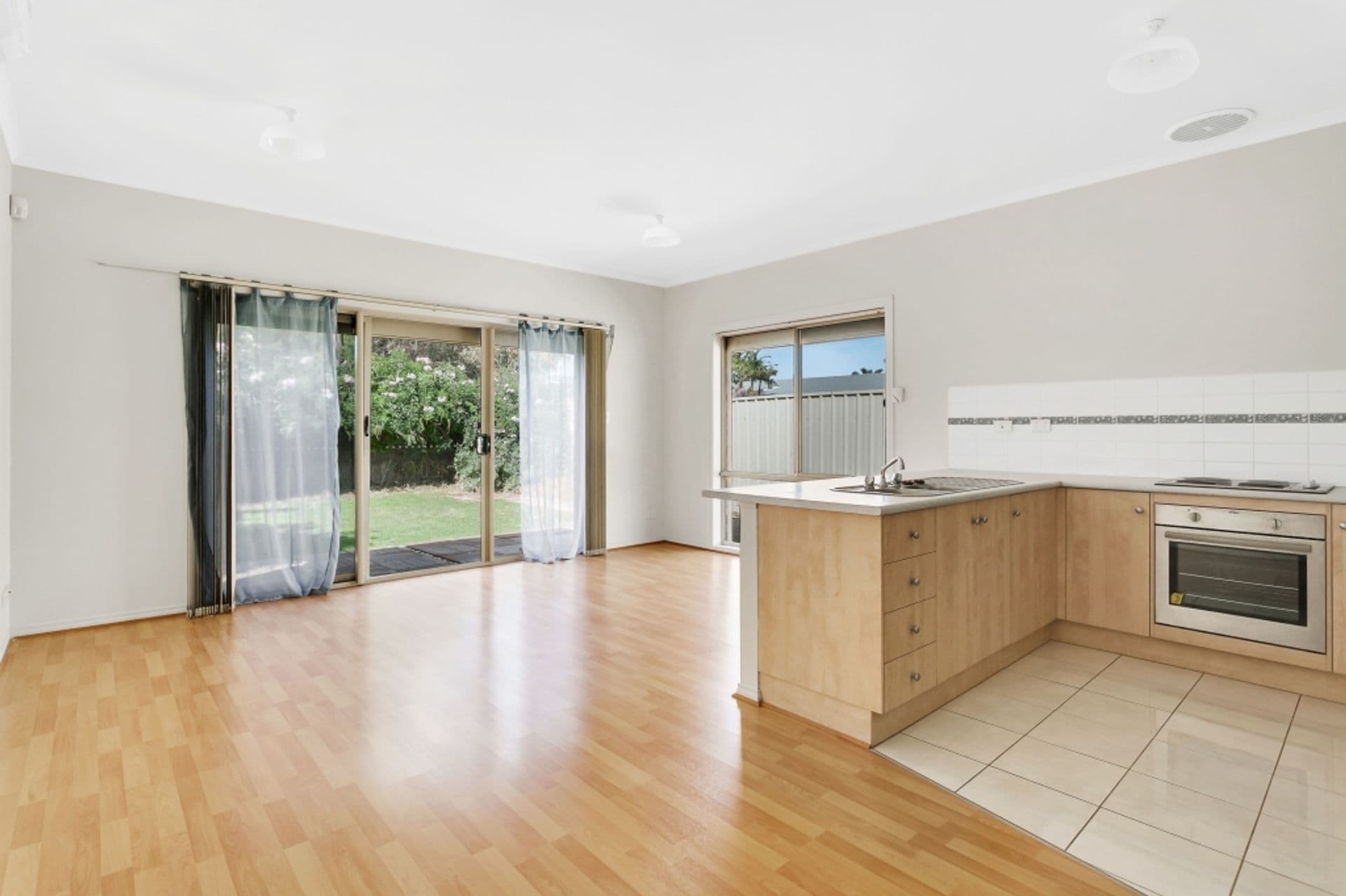 2 Culley Street, Aldinga Beach, SA, 5173, Aldinga Beach - Thumbnail 2