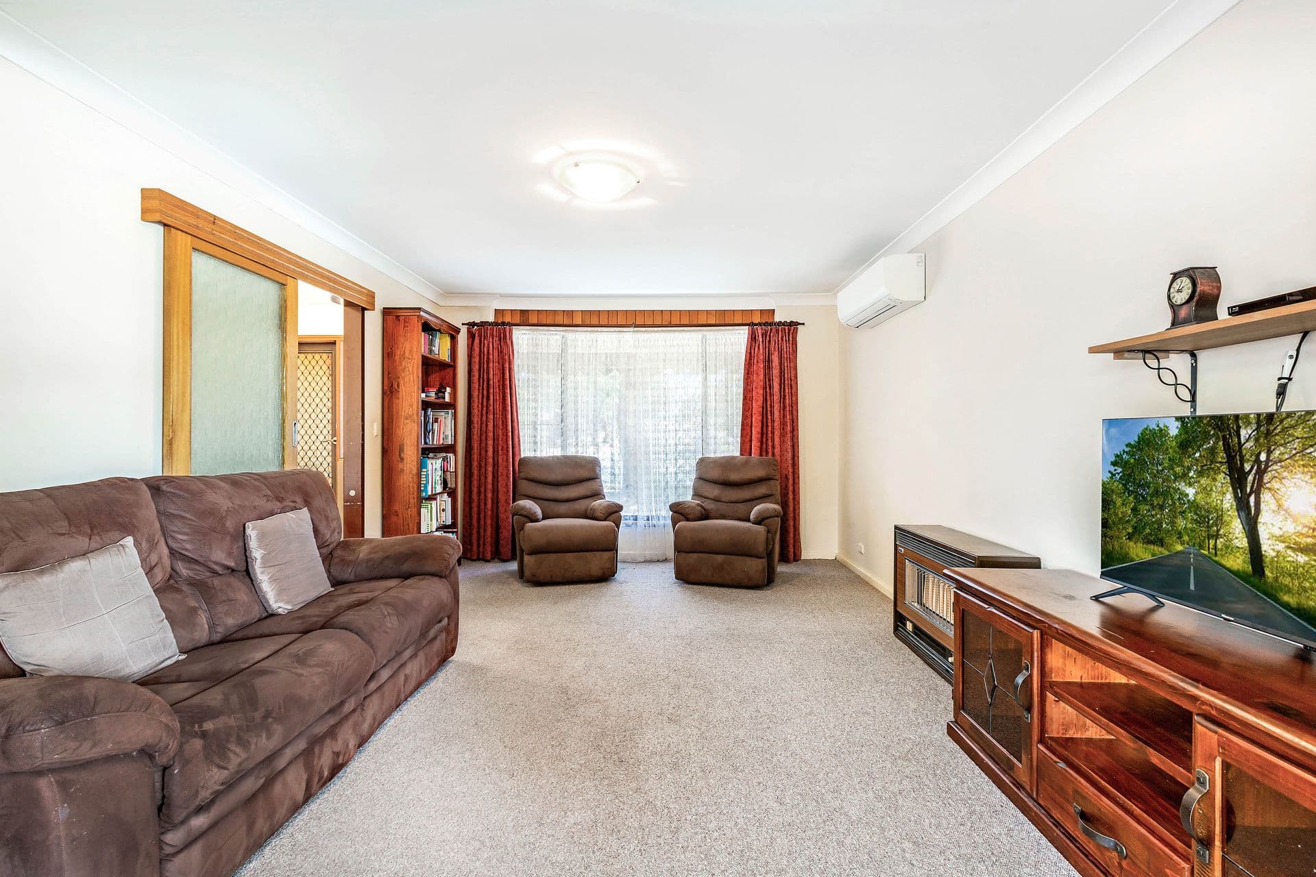 8 Loman Street, Morphett Vale, SA, 5162, Morphett Vale - Thumbnail 2