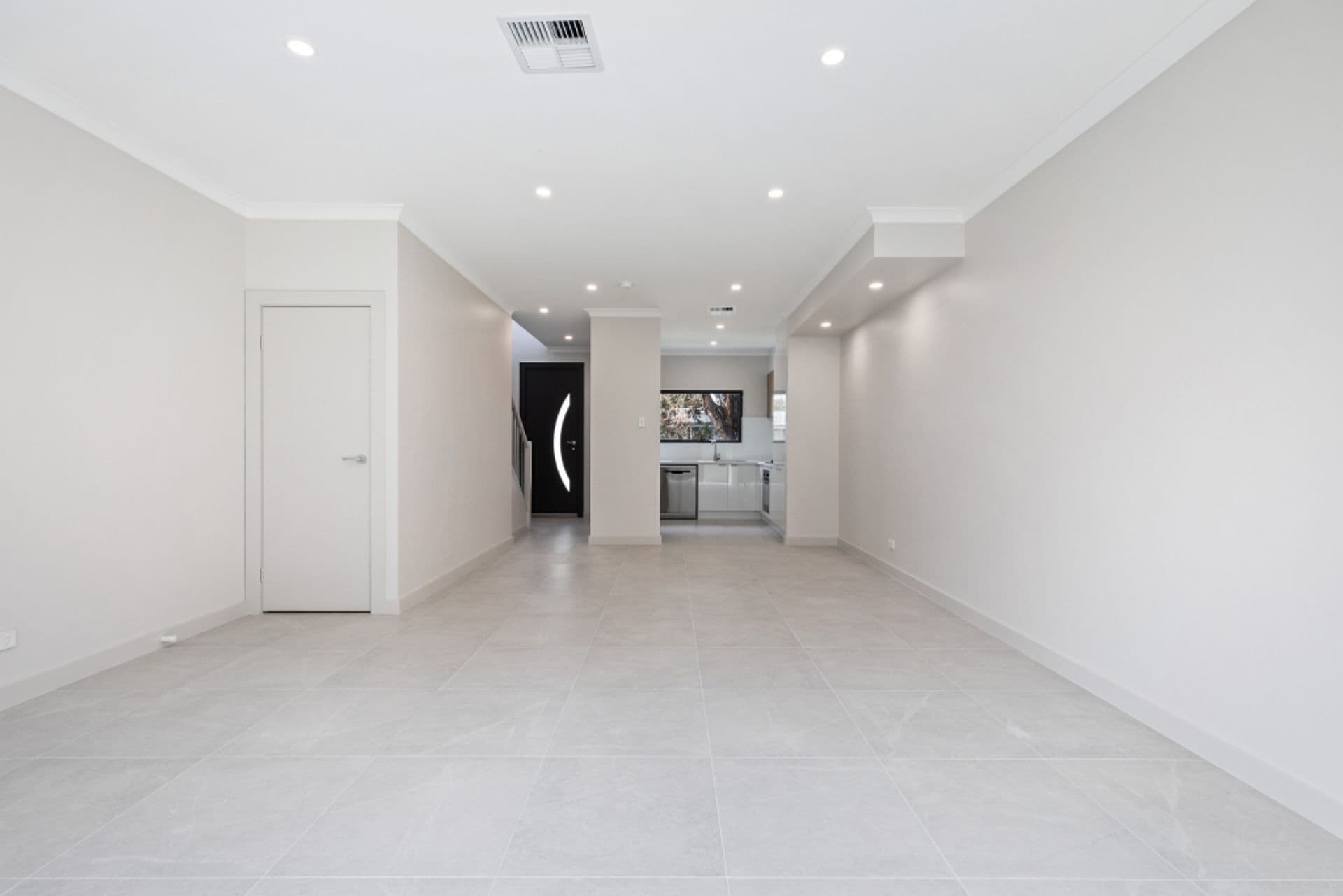 9a Taunton Parade, Christies Beach, SA, 5165, Christies Beach - Thumbnail 2