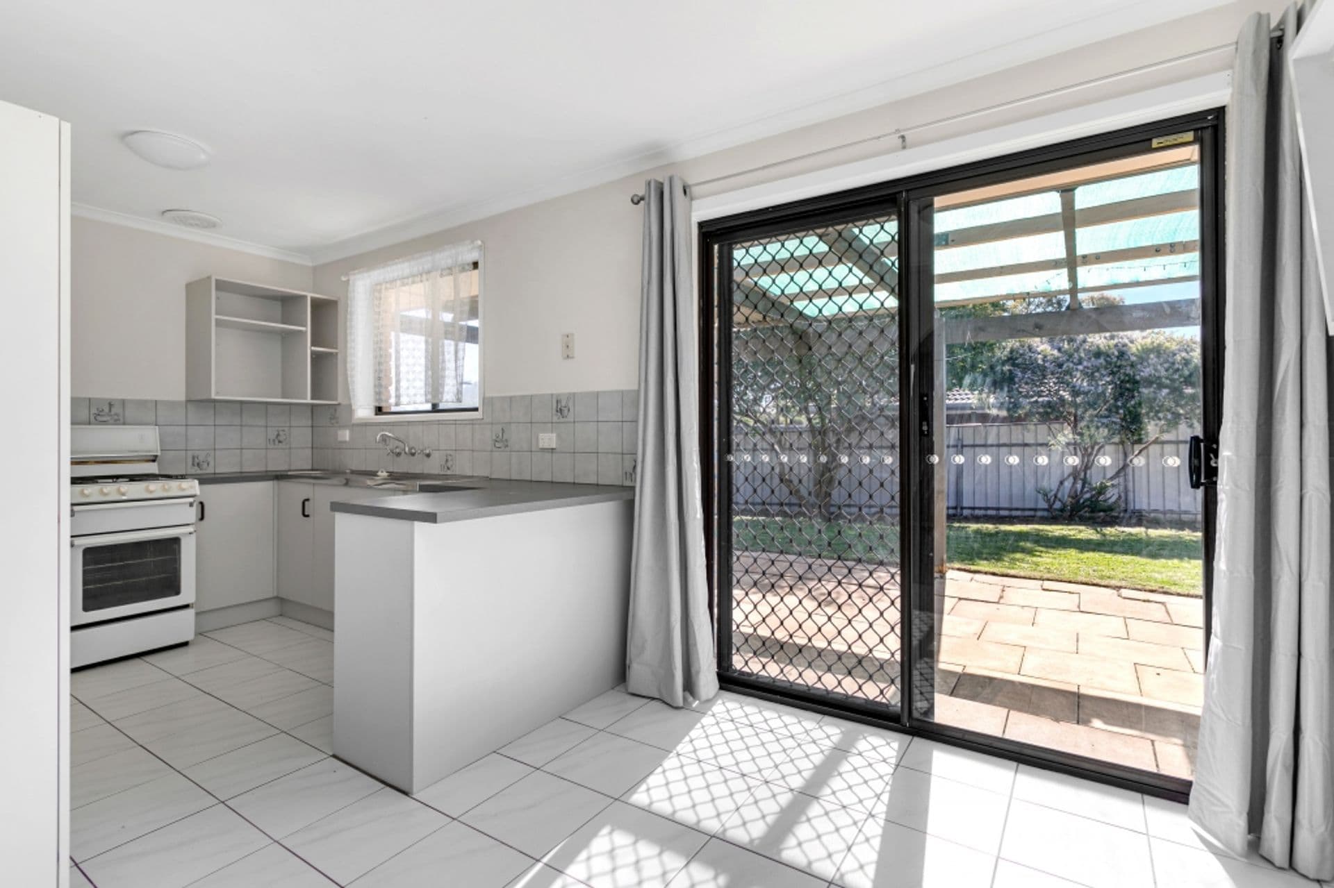 5 Windsor Court, Morphett Vale, SA, 5162, Morphett Vale - Thumbnail 4