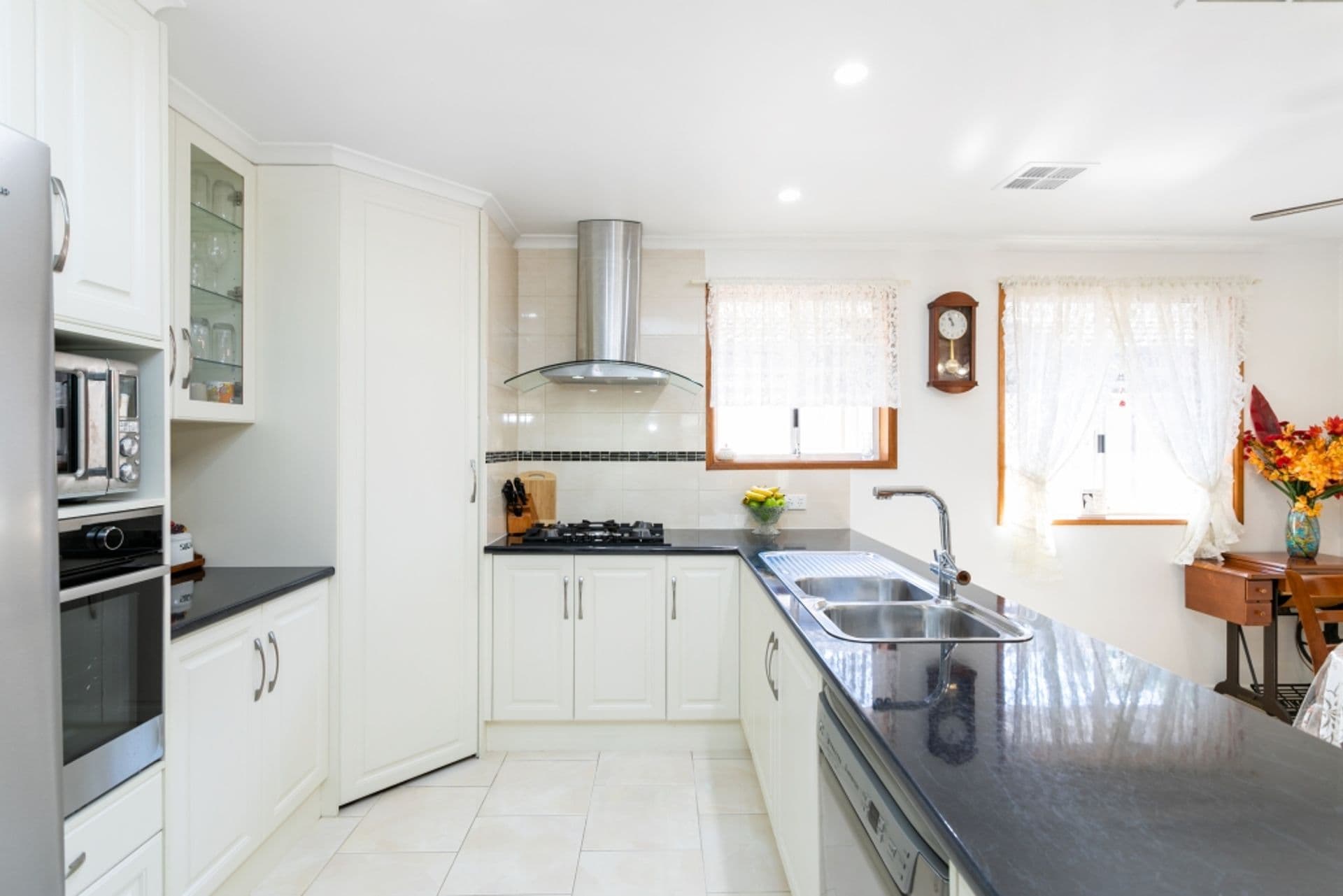 21 Warburton Drive, Woodcroft, SA, 5162, Woodcroft - Thumbnail 3