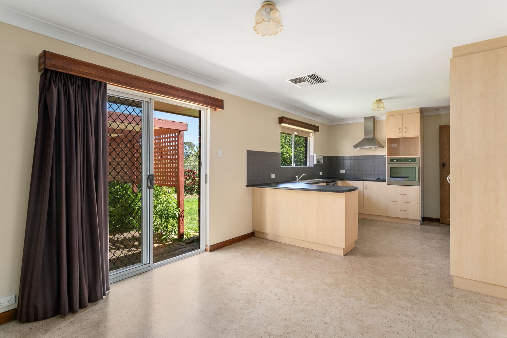 124 Richards Drive, Morphett Vale, SA, 5162, Morphett Vale - Thumbnail 3