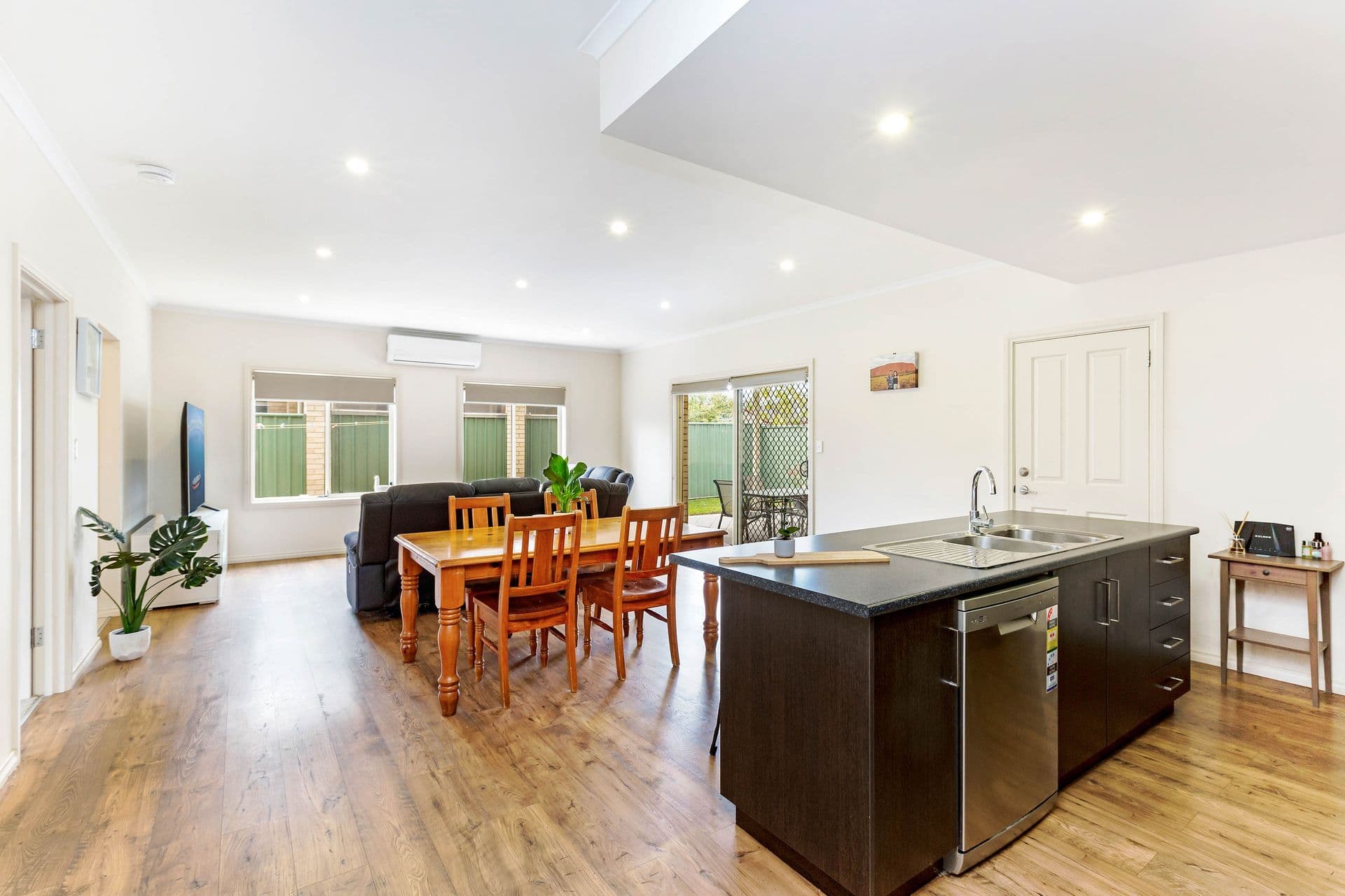 17 Attridge Road, Morphett Vale, SA, 5162, Morphett Vale - Thumbnail 2