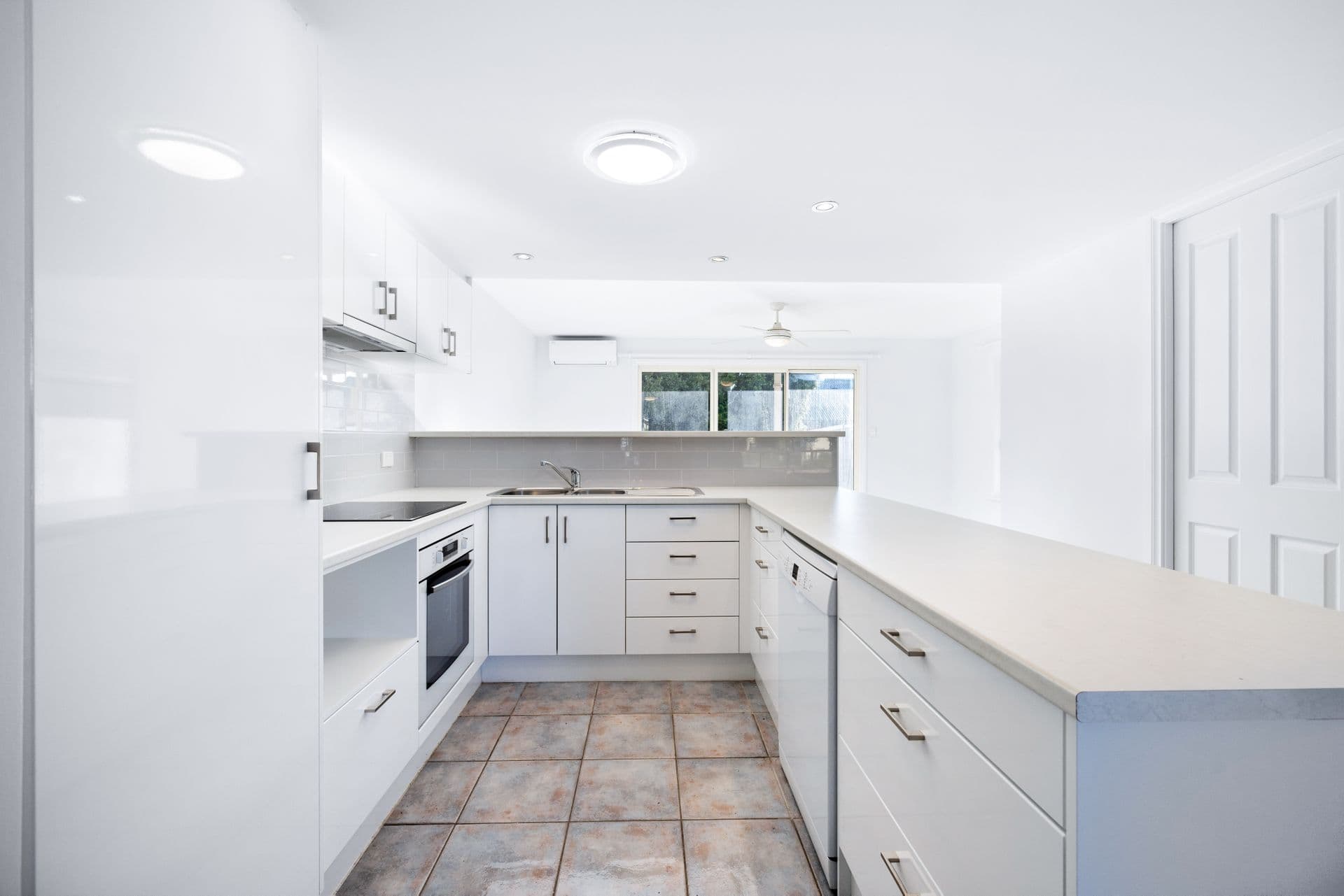 53 Maldon Avenue, Mitchell Park, SA, 5043, Mitchell Park - Thumbnail 2