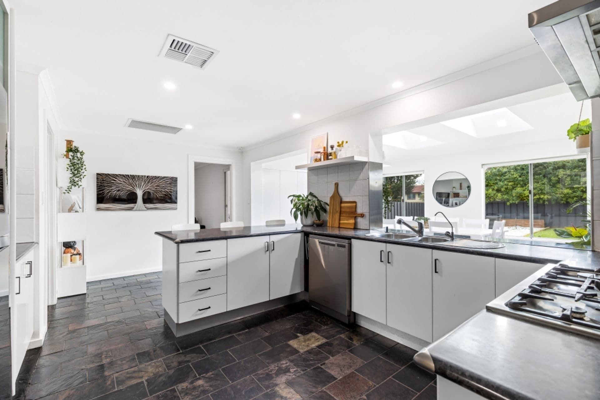 73 Wheatsheaf Road, Morphett Vale, SA, 5162, Morphett Vale - Thumbnail 5