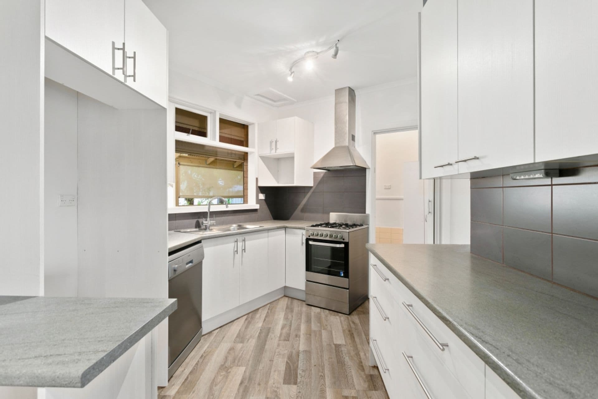 3 Oldfield Avenue, Christies Beach, SA, 5165, Christies Beach - Thumbnail 4