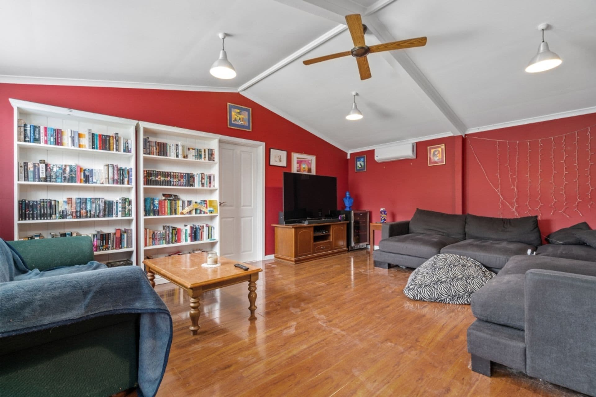 3 Acorn Street, Aberfoyle Park, SA, 5159, Aberfoyle Park - Thumbnail 2