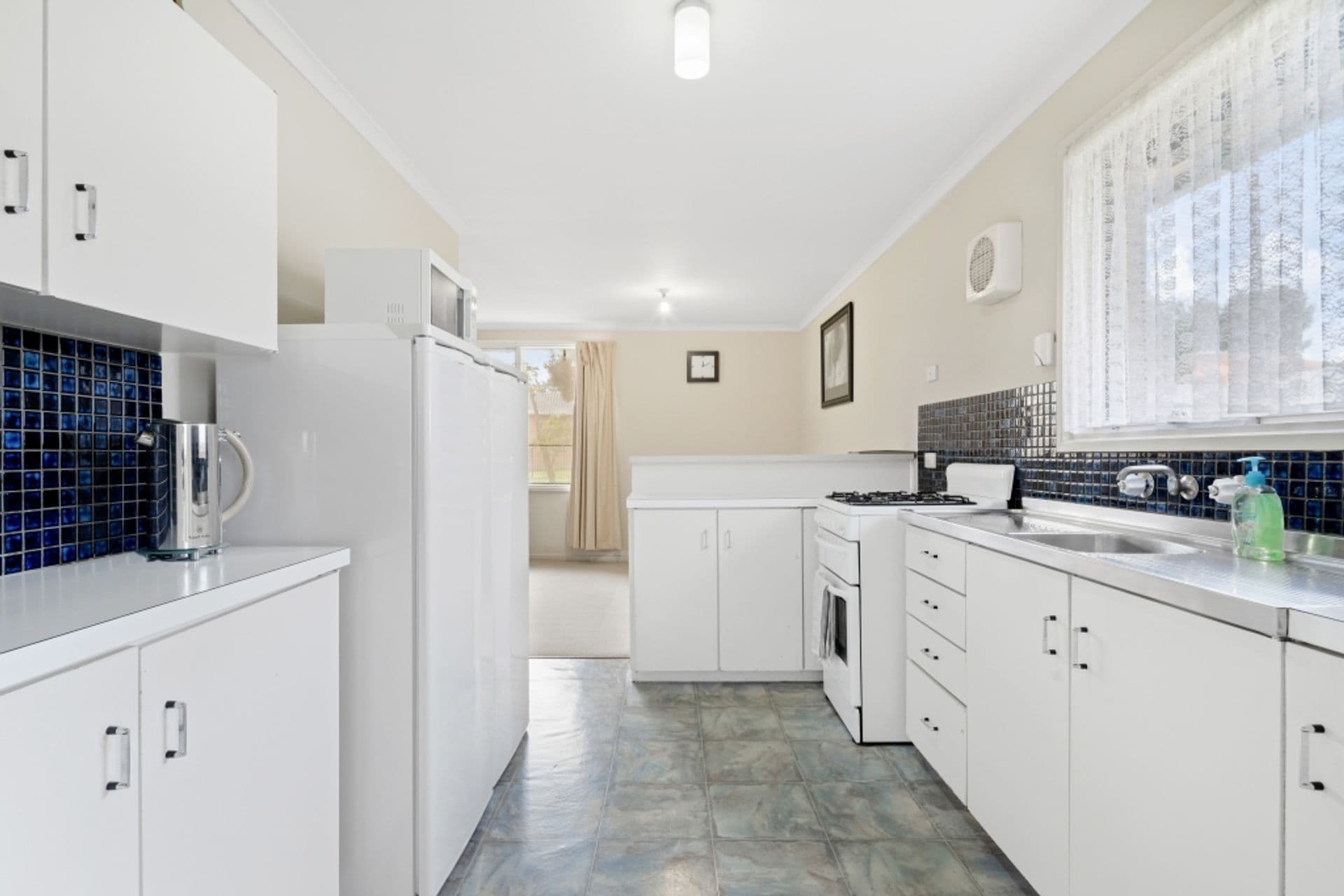 31 Poznan Crescent, Hackham West, SA, 5163, Hackham West - Thumbnail 2