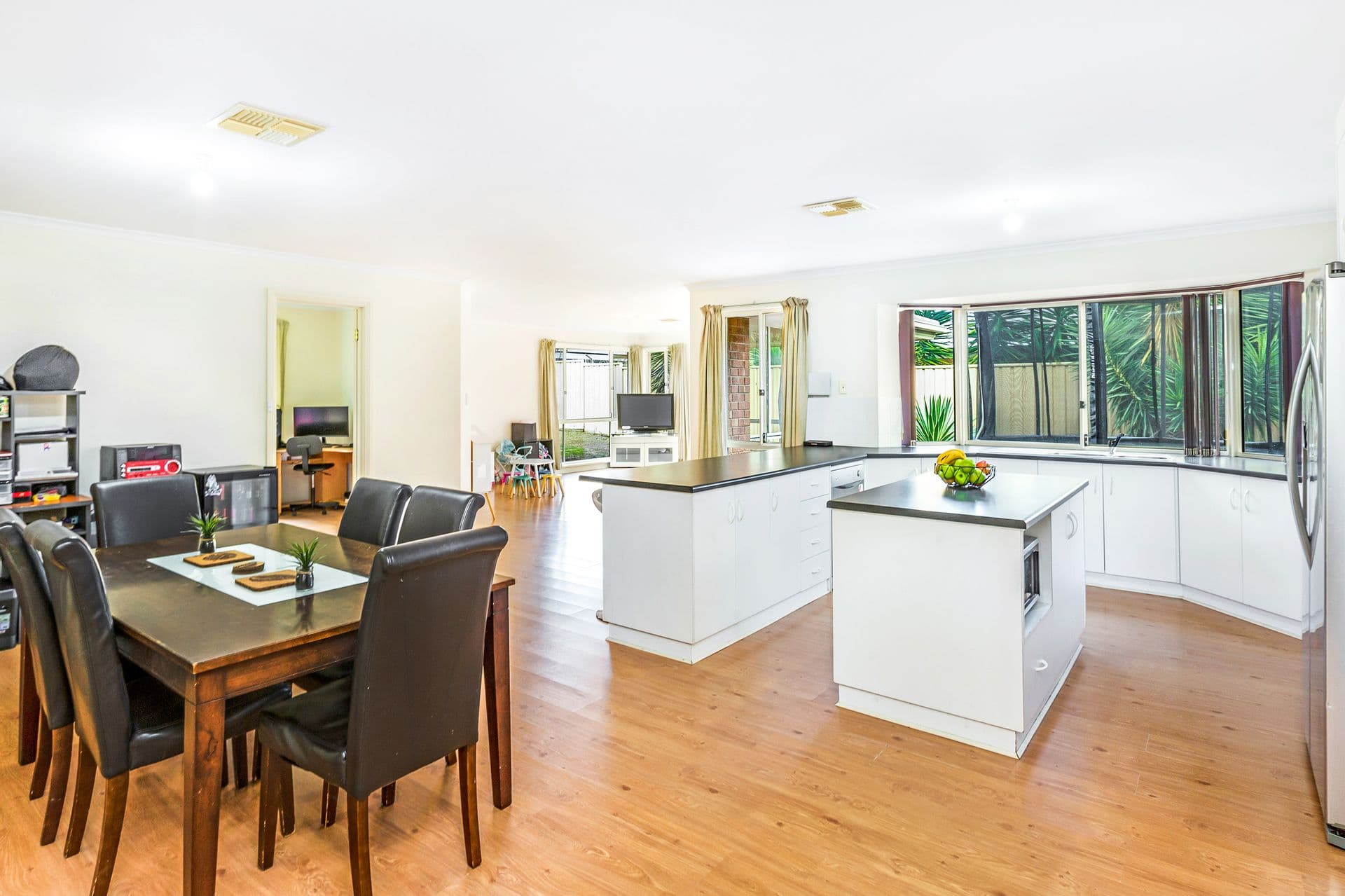 14 Nicholl Avenue, Aldinga Beach, SA, 5173, Aldinga Beach - Thumbnail 5